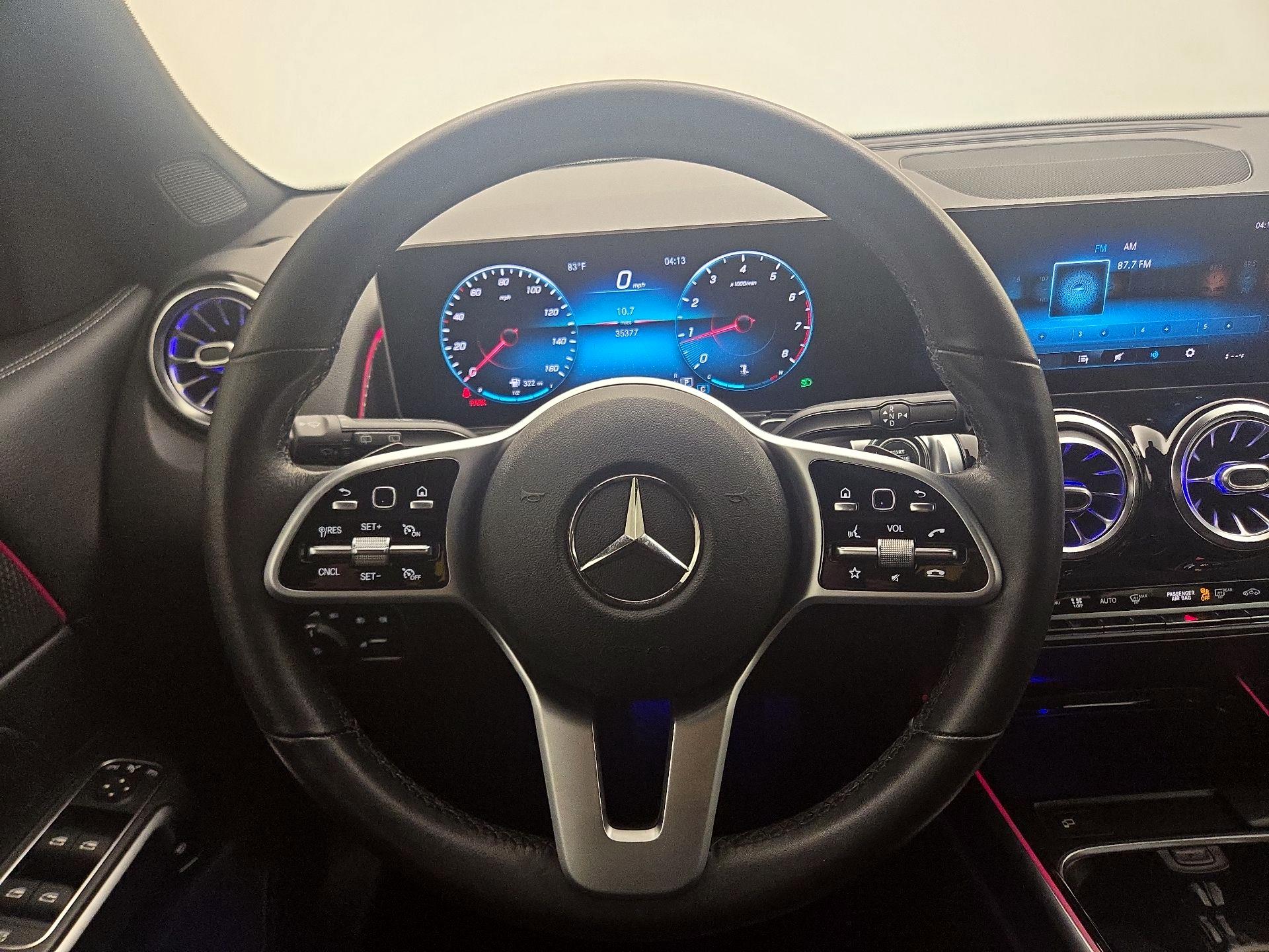 Thumbnail: 2021 Mercedes-Benz GLB - 10