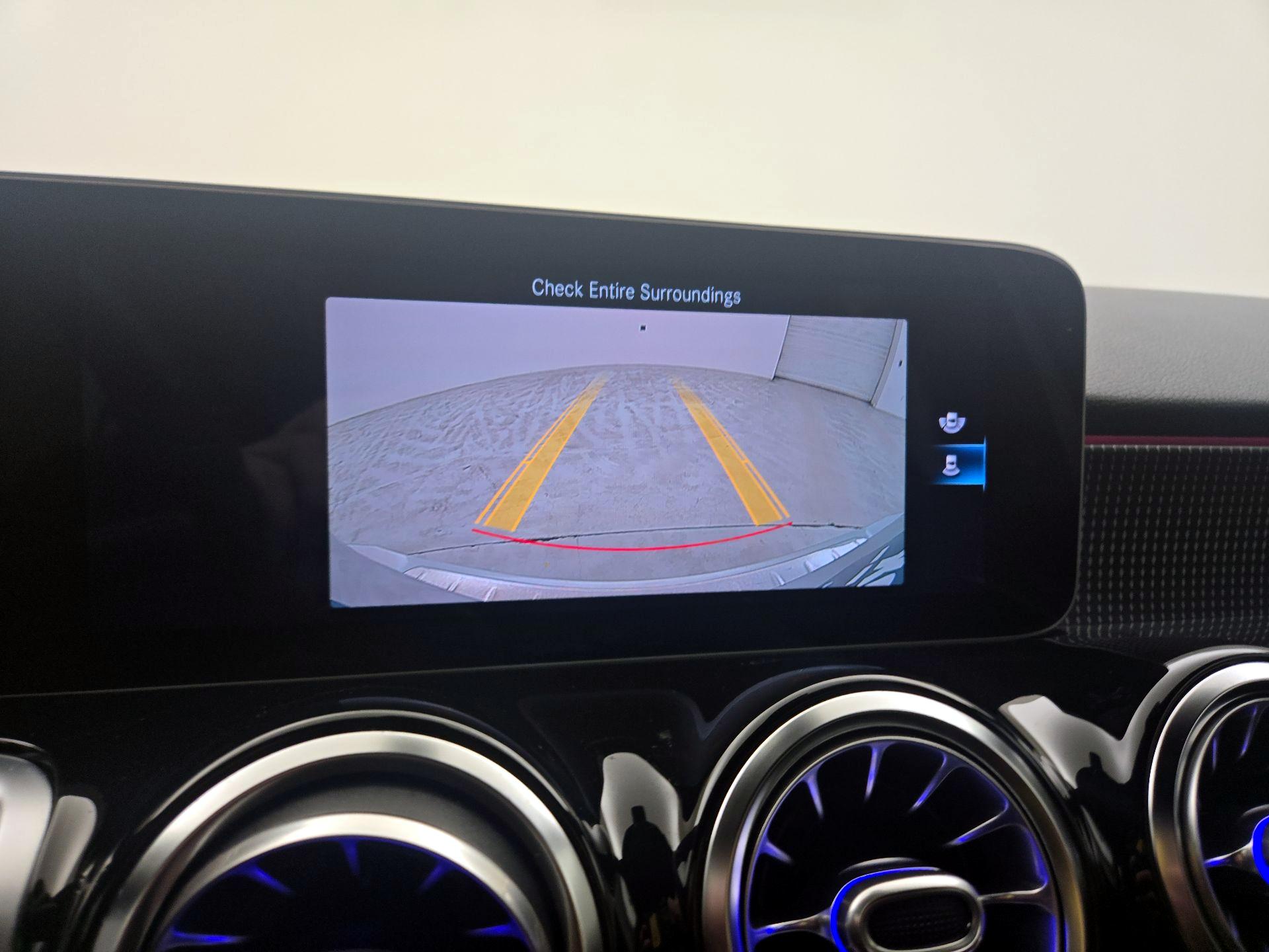 Thumbnail: 2021 Mercedes-Benz GLB - 14