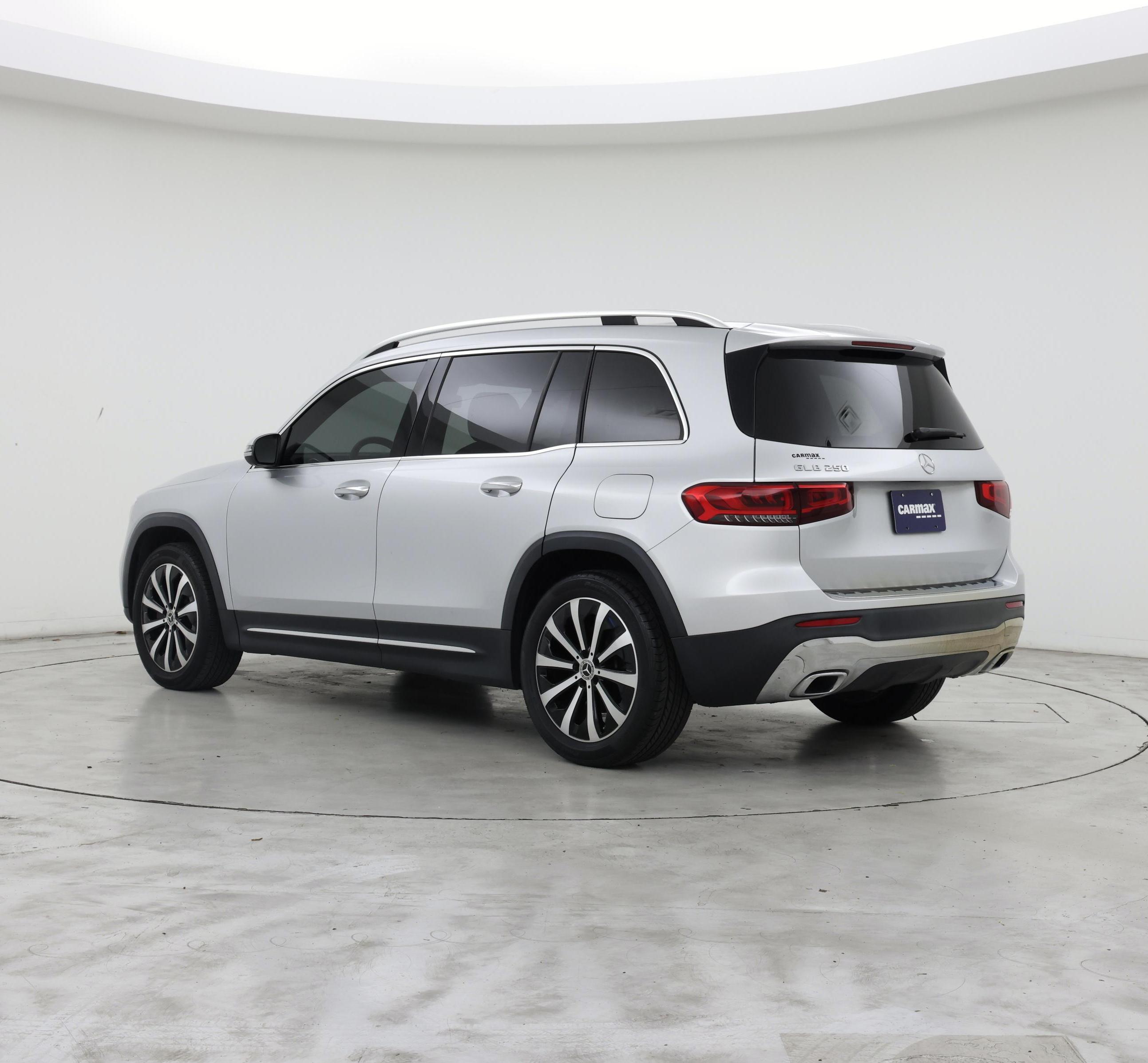 Thumbnail: 2021 Mercedes-Benz GLB - 2