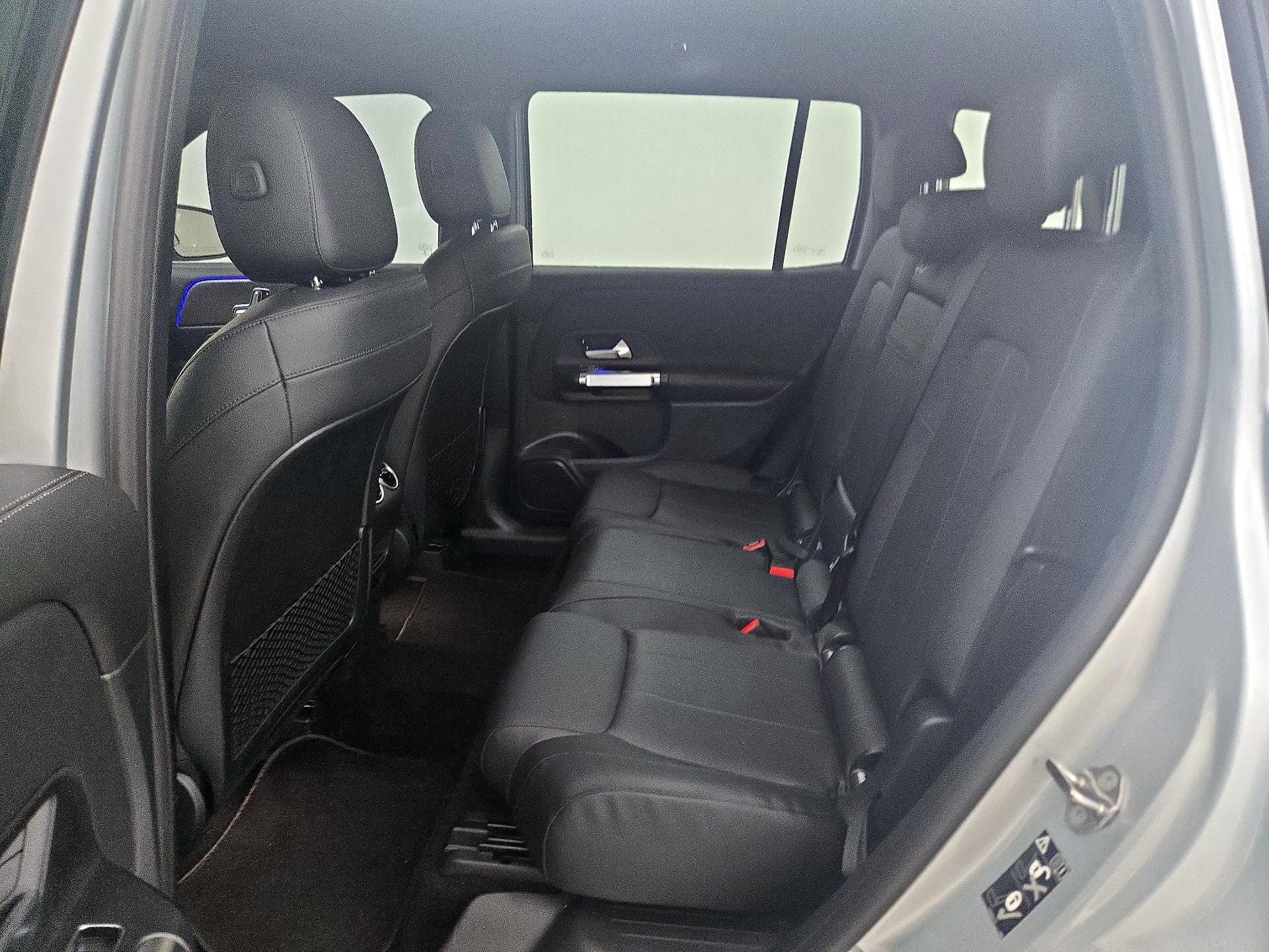 Thumbnail: 2021 Mercedes-Benz GLB - 19