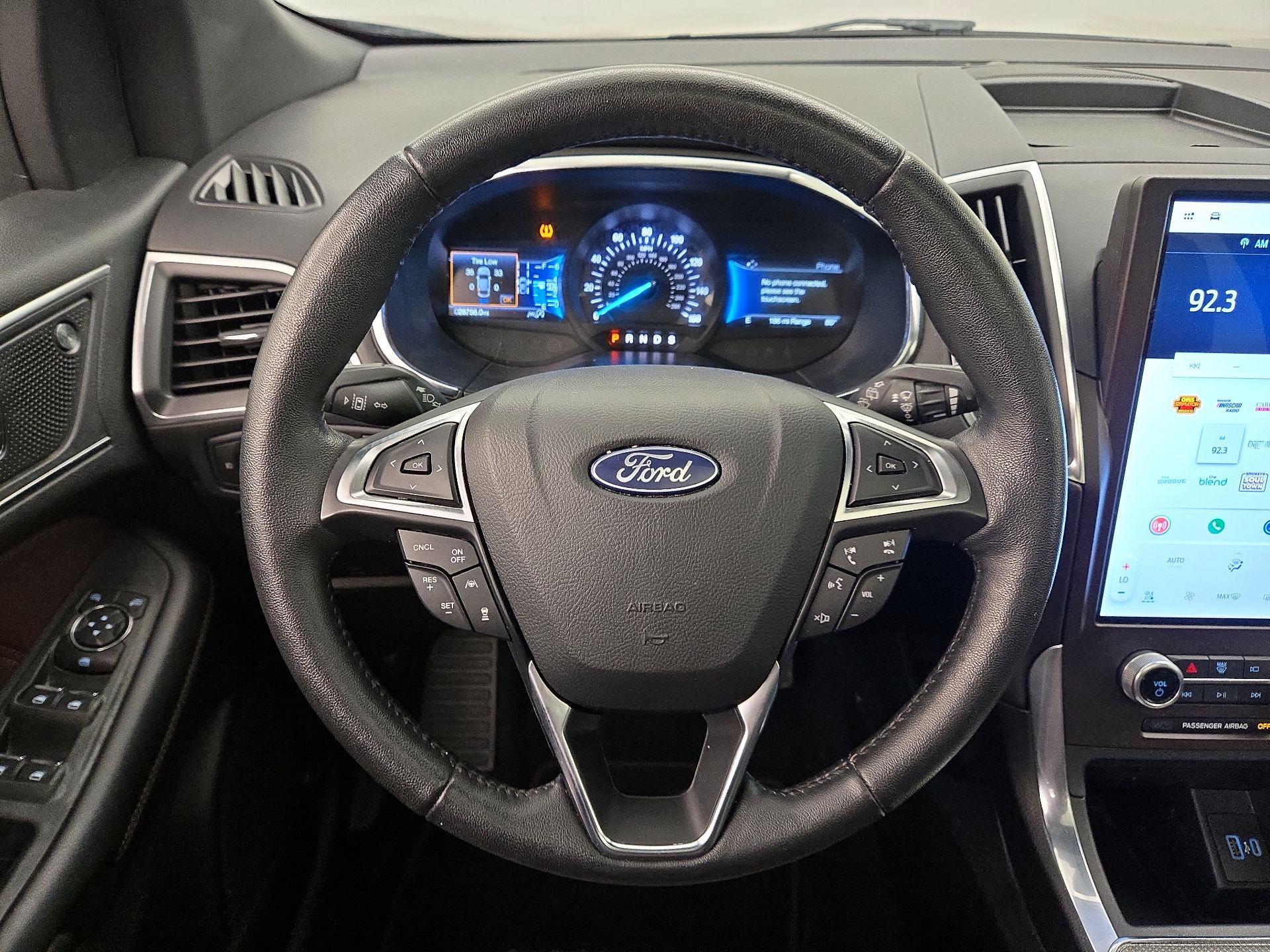 Thumbnail: 2021 Ford Edge - 10