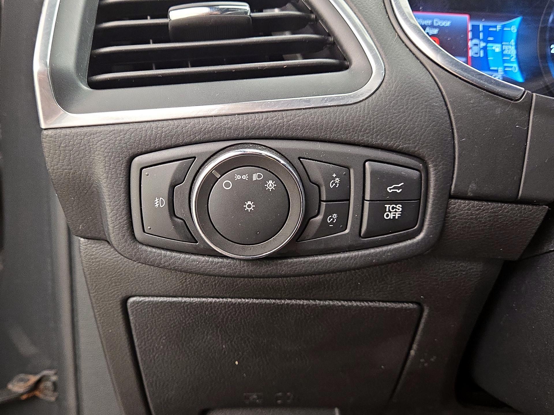 Thumbnail: 2021 Ford Edge - 13