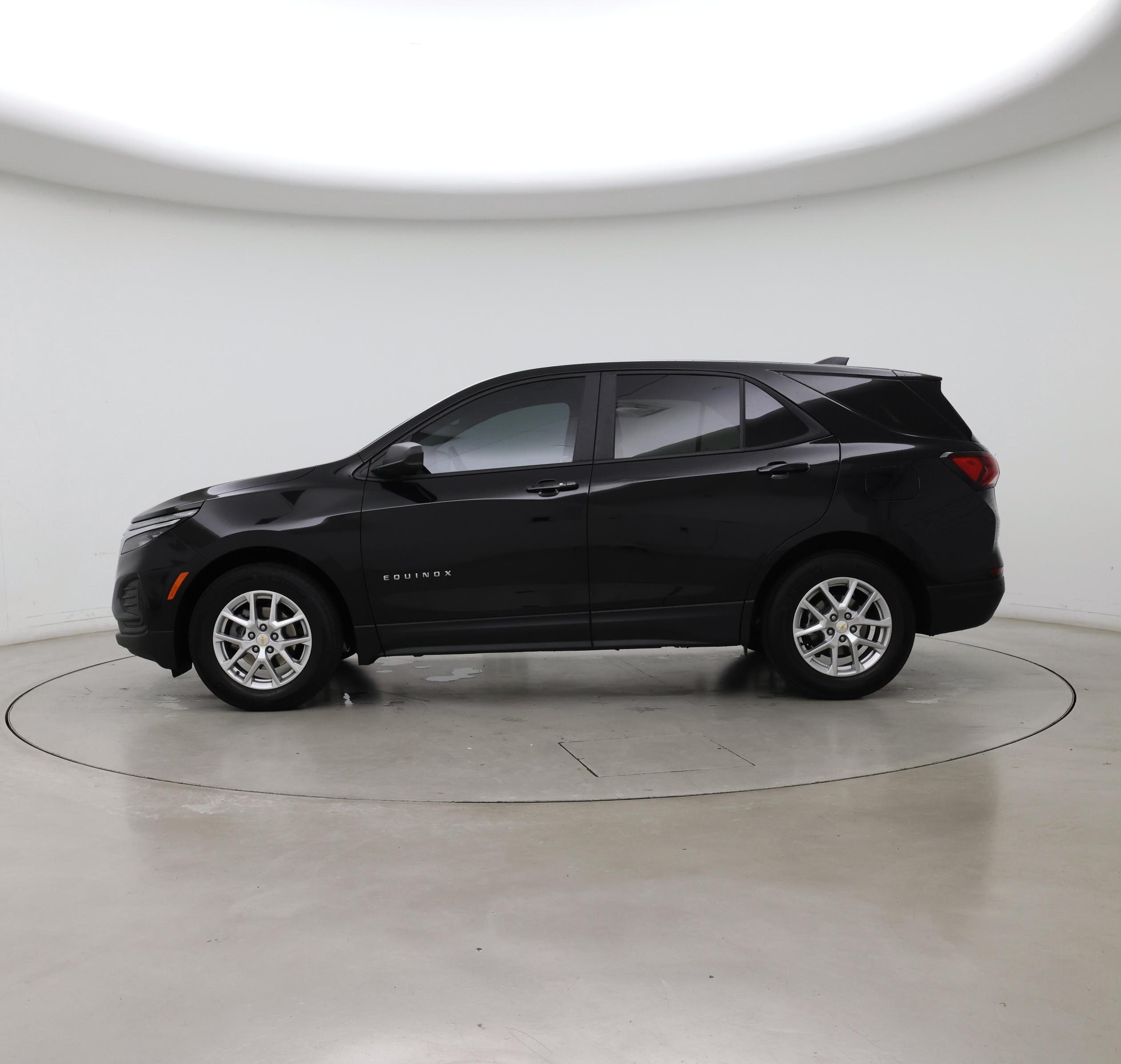 Thumbnail: 2022 Chevrolet Equinox - 3