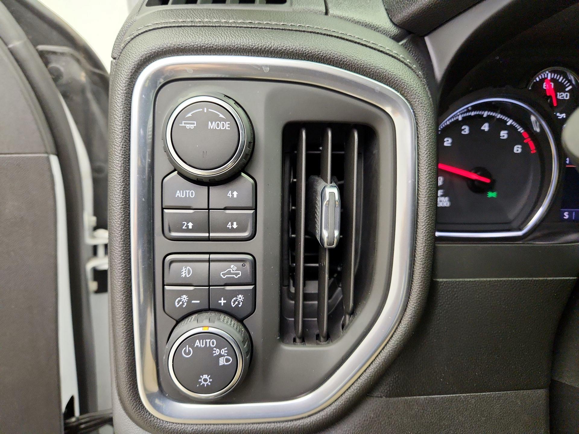 Thumbnail: 2021 Chevrolet Silverado 1500 - 13