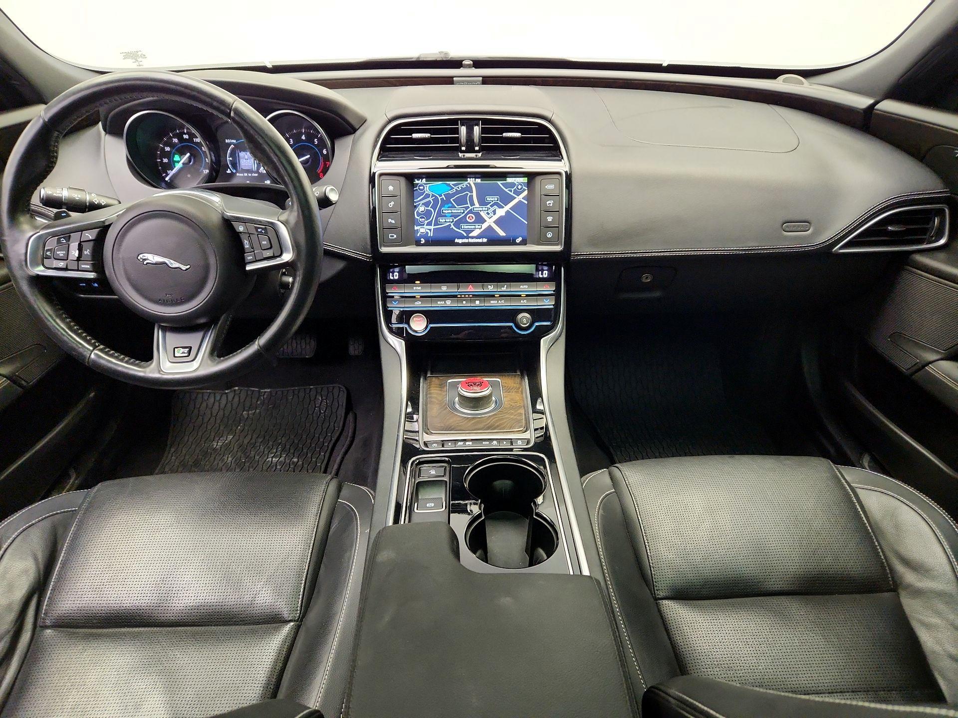 Thumbnail: 2017 Jaguar XE - 9