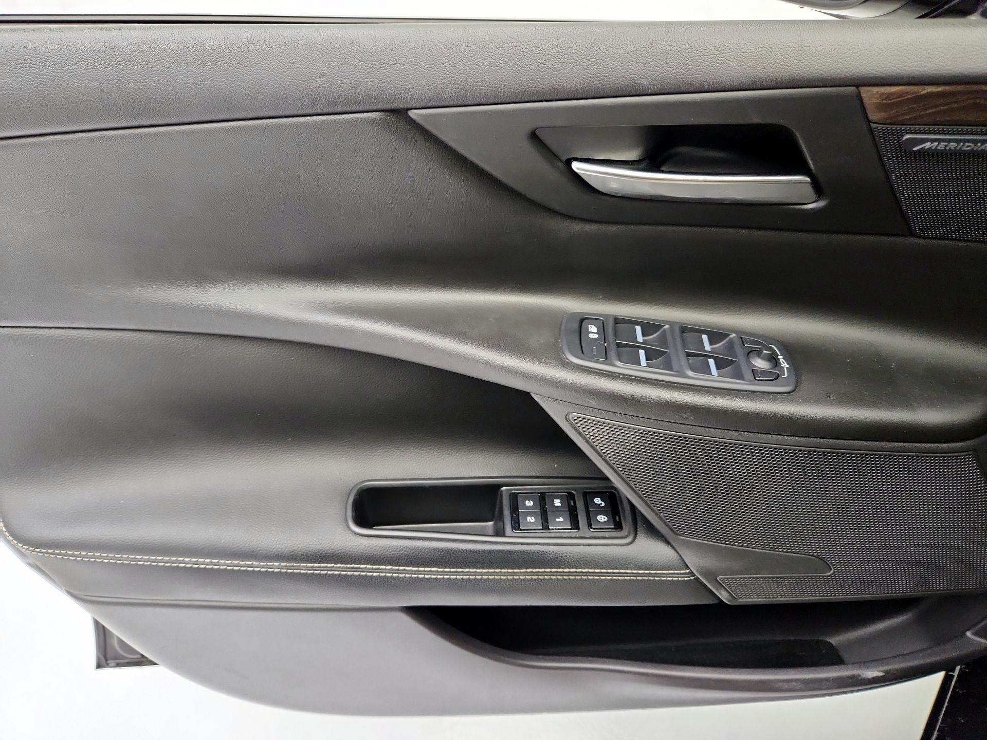 Thumbnail: 2017 Jaguar XE - 12