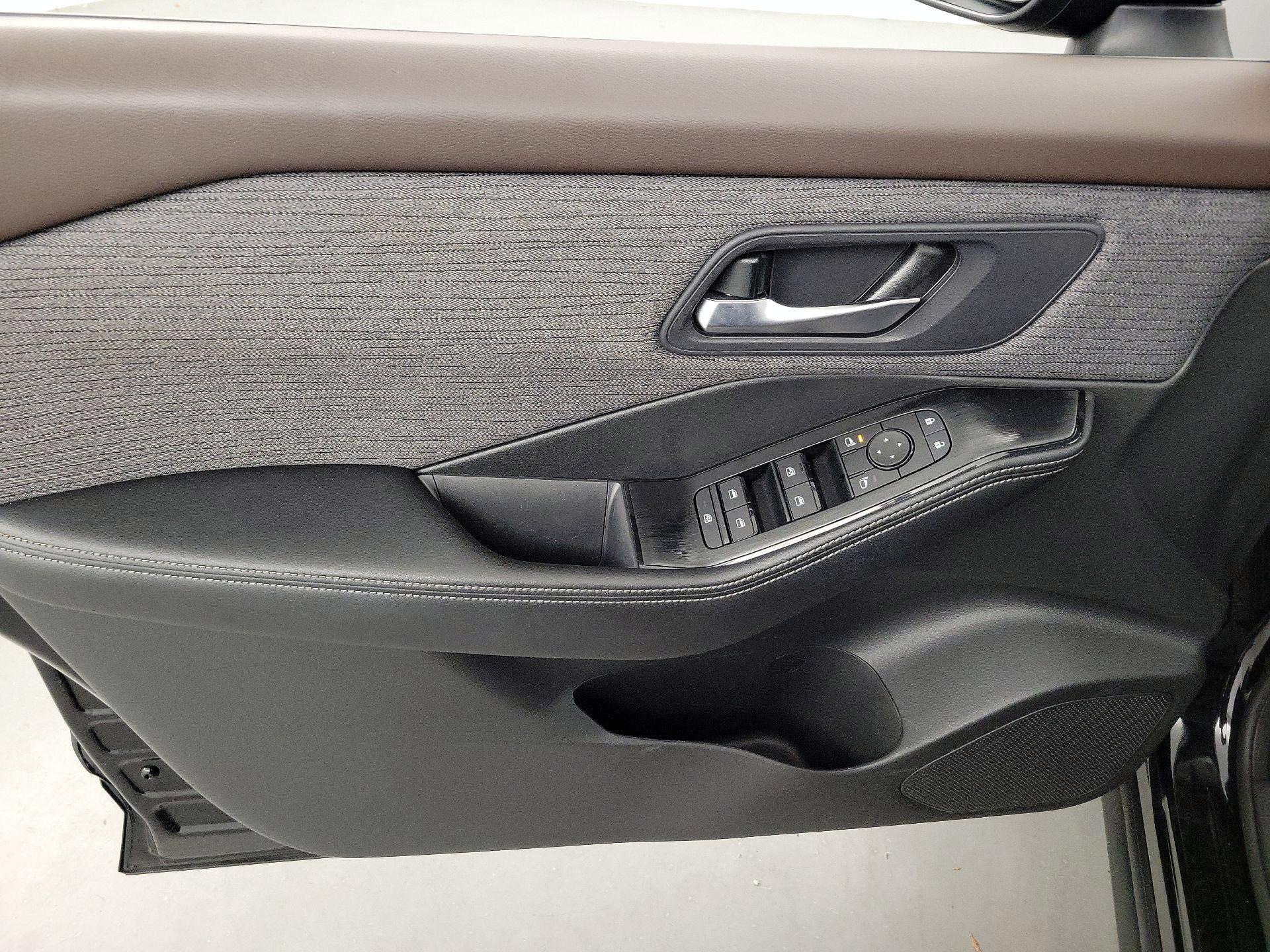 Thumbnail: 2023 Nissan Rogue - 12