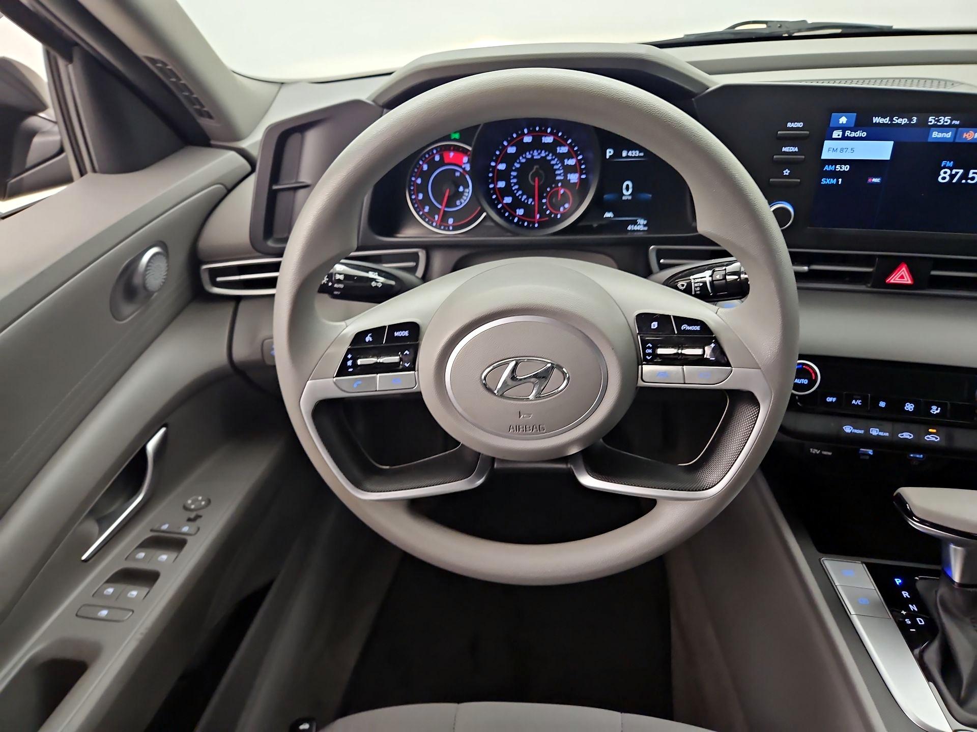 Thumbnail: 2022 Hyundai Elantra - 10