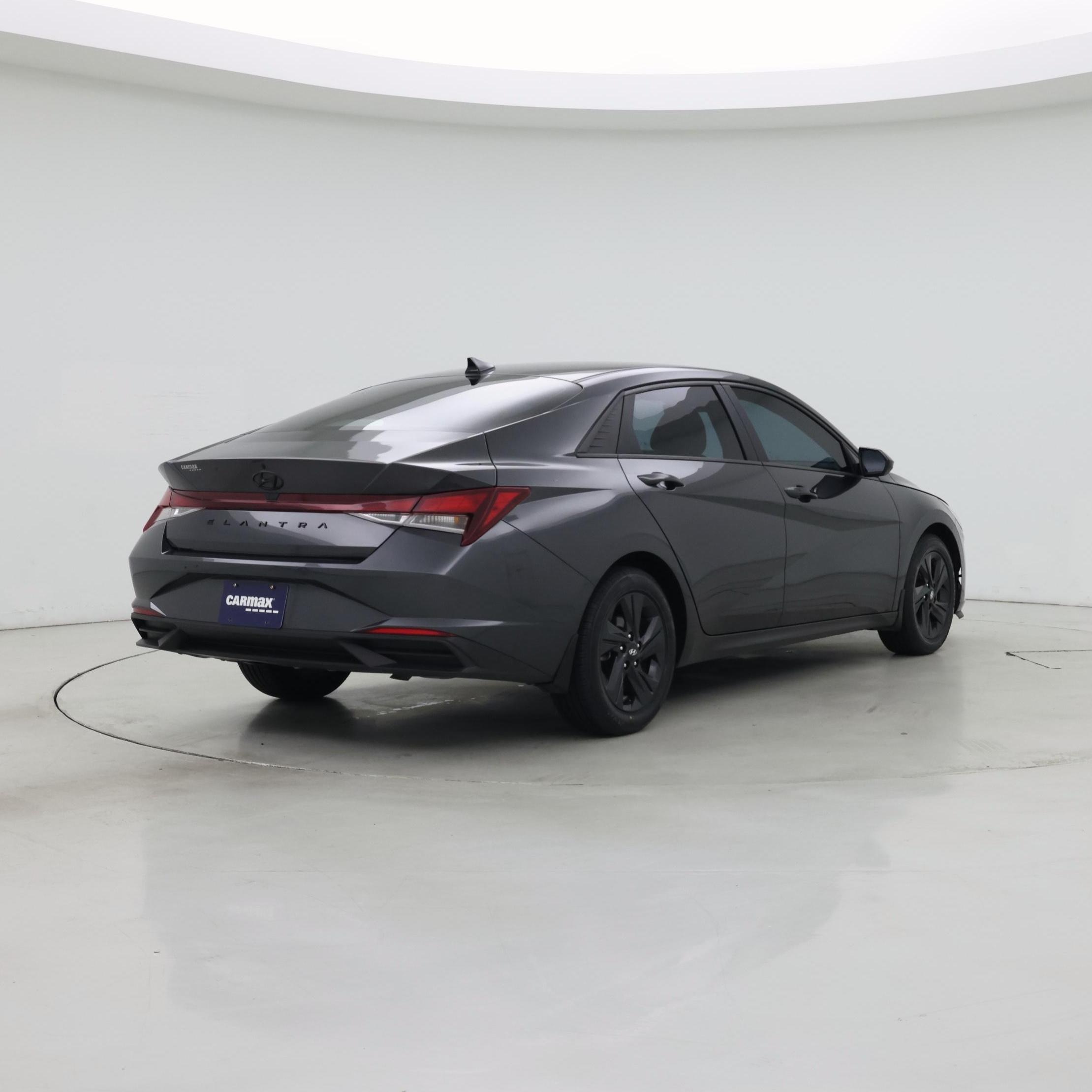 Thumbnail: 2022 Hyundai Elantra - 8