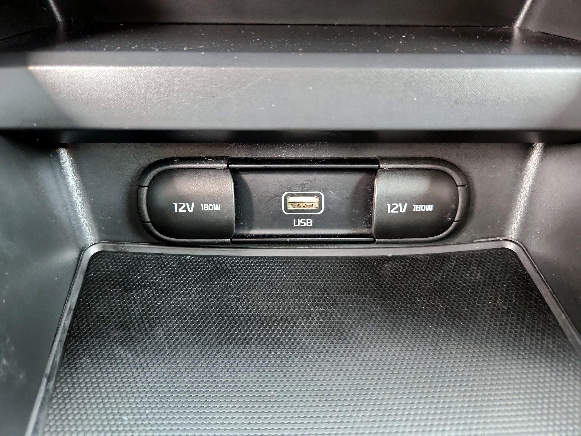 Thumbnail: 2020 Kia Soul - 16