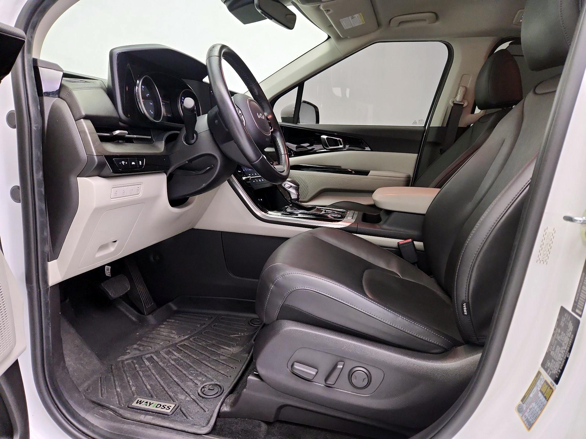 Thumbnail: 2022 Kia Carnival - 11