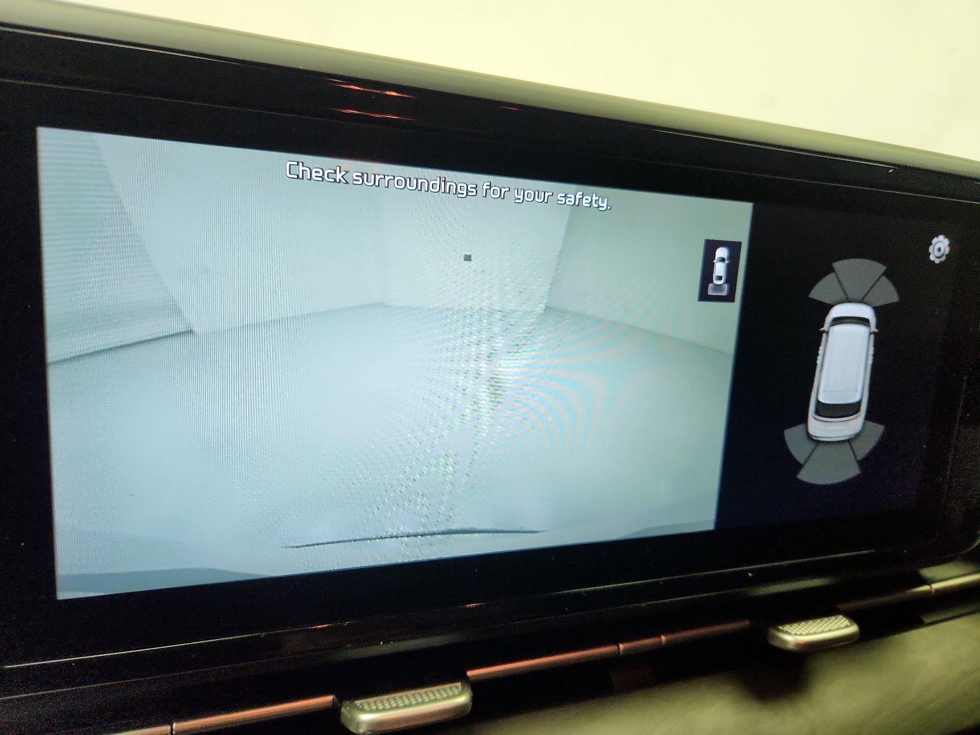 Thumbnail: 2022 Kia Carnival - 15