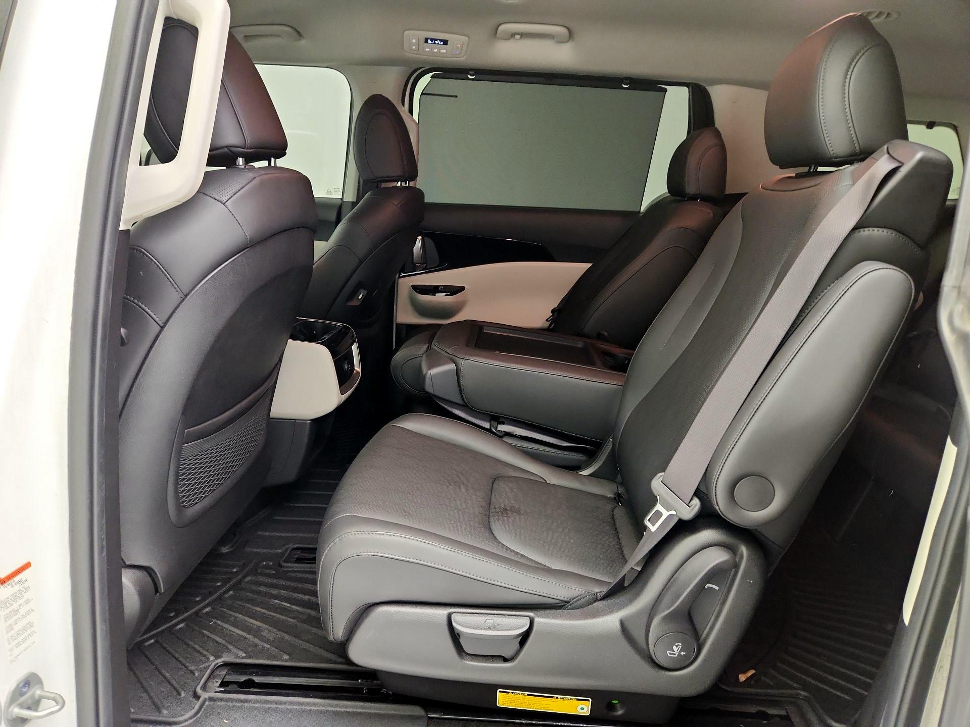 Thumbnail: 2022 Kia Carnival - 20