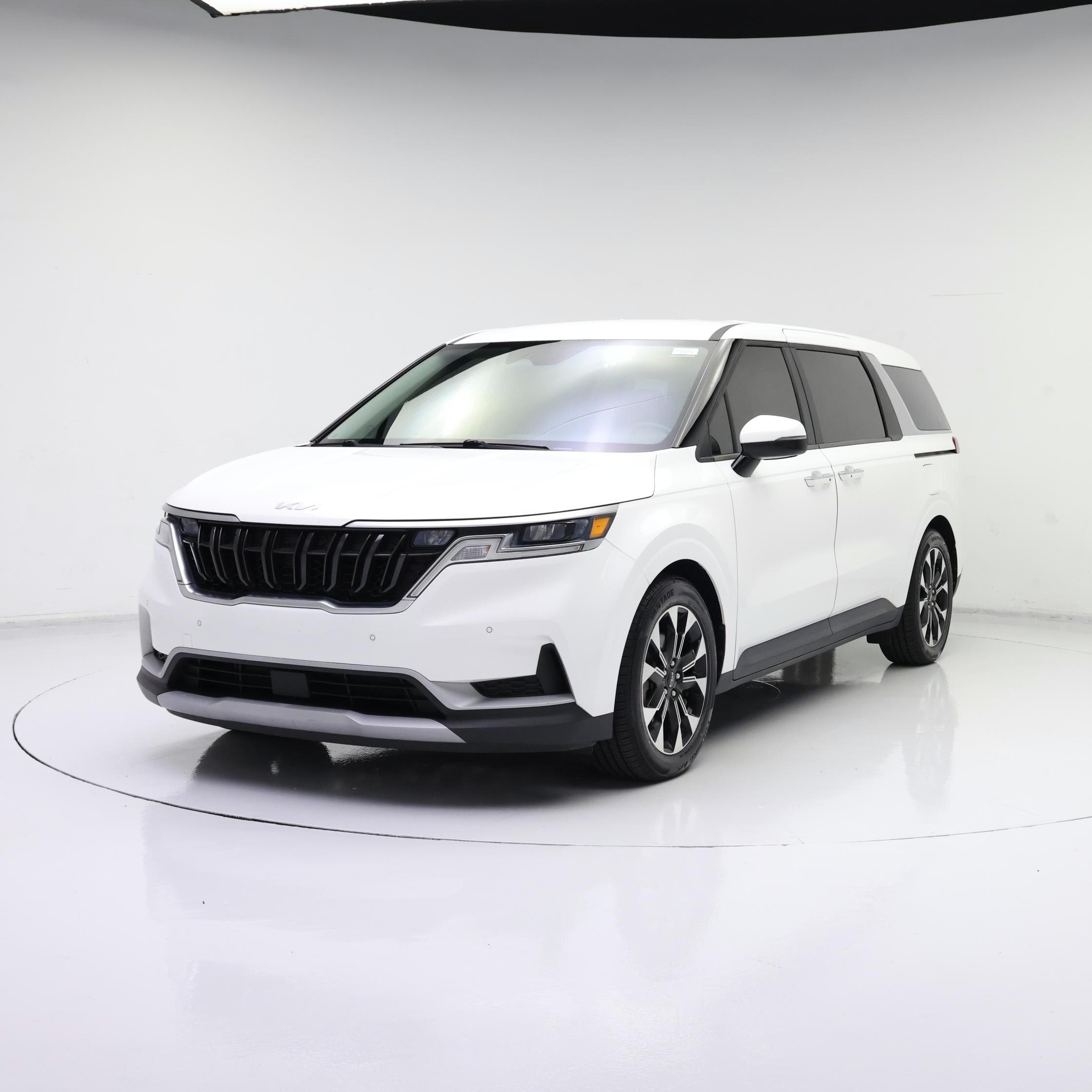 Thumbnail: 2022 Kia Carnival - 4