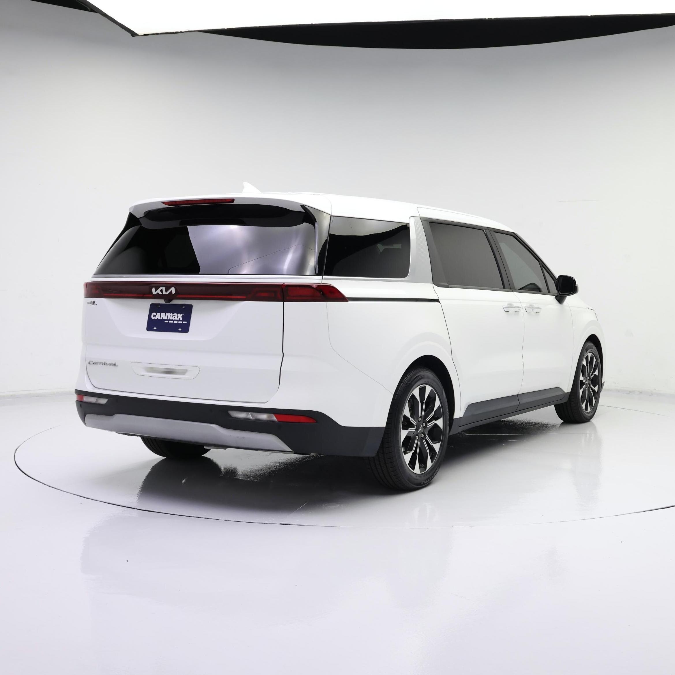 Thumbnail: 2022 Kia Carnival - 8