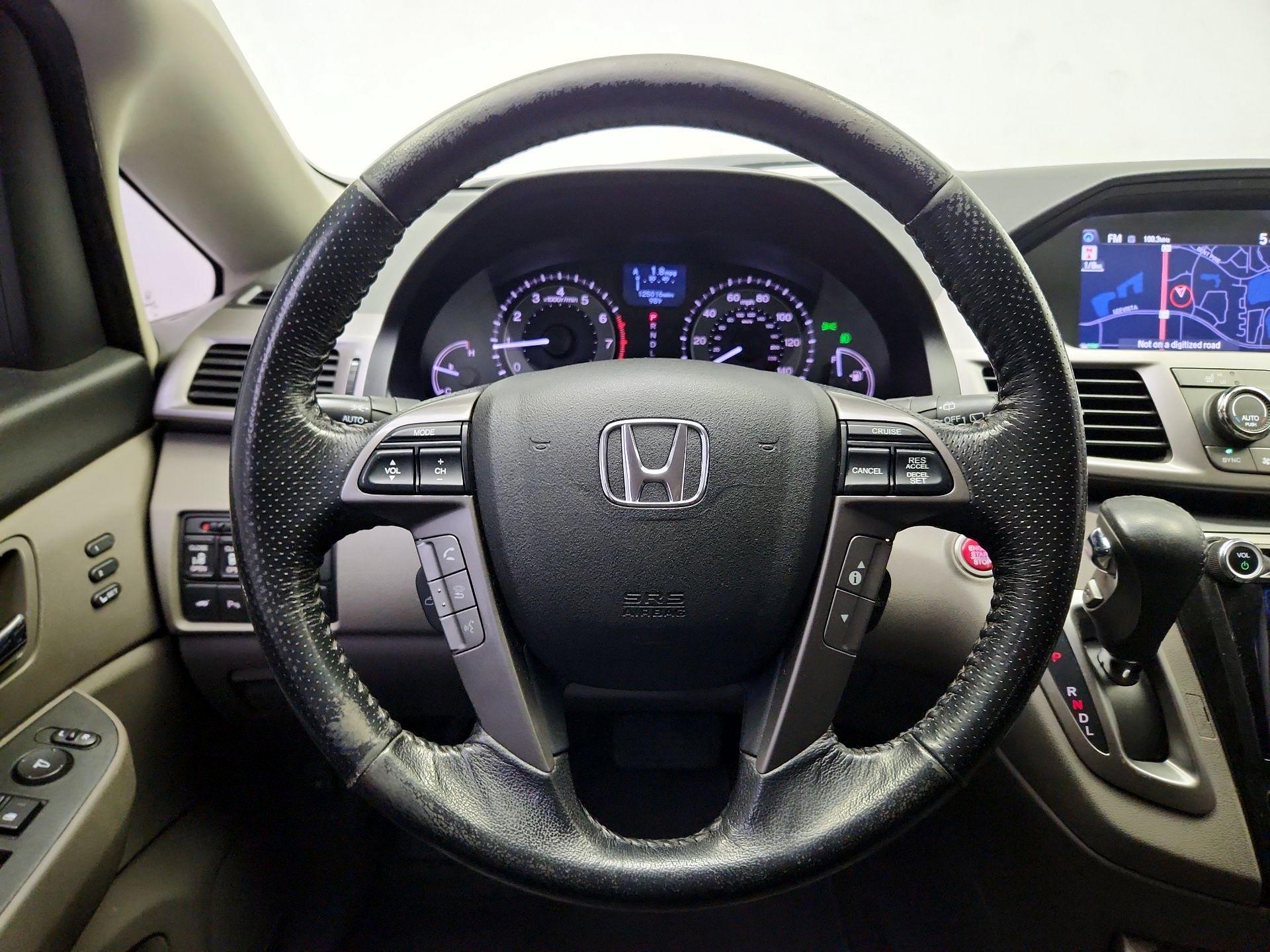 Thumbnail: 2015 Honda Odyssey - 10