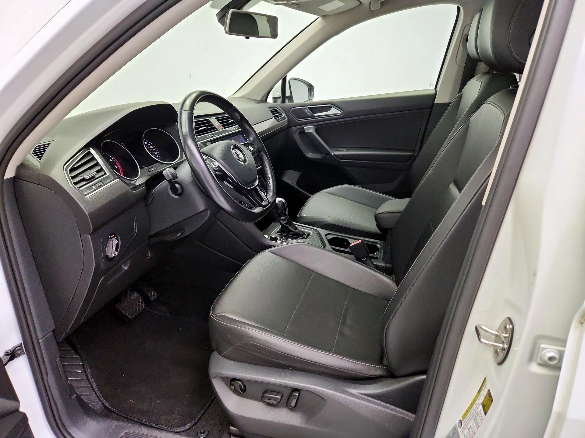 Thumbnail: 2018 Volkswagen Tiguan - 11