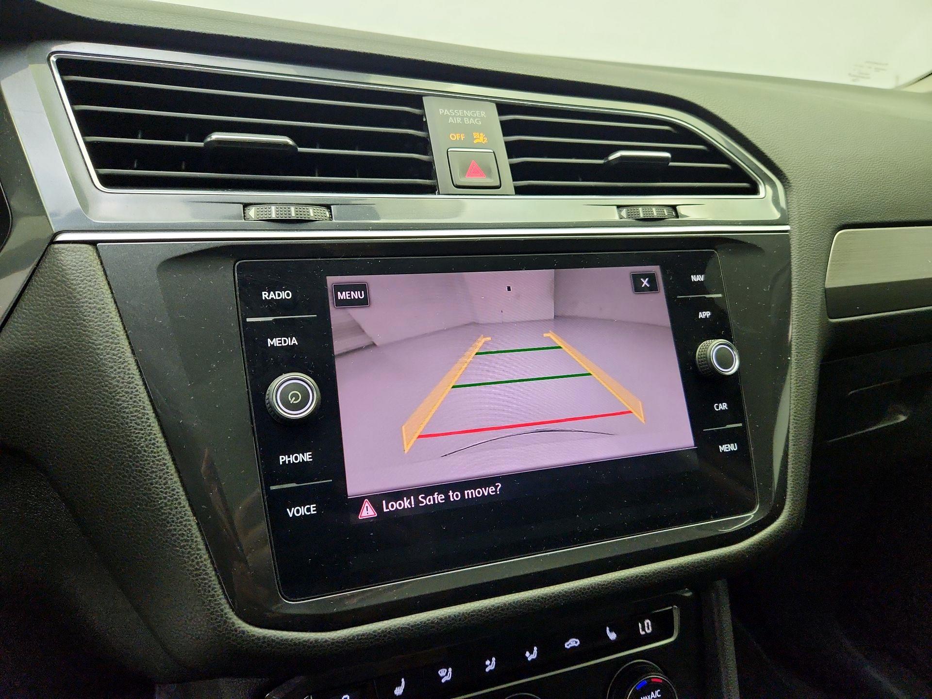 Thumbnail: 2018 Volkswagen Tiguan - 15