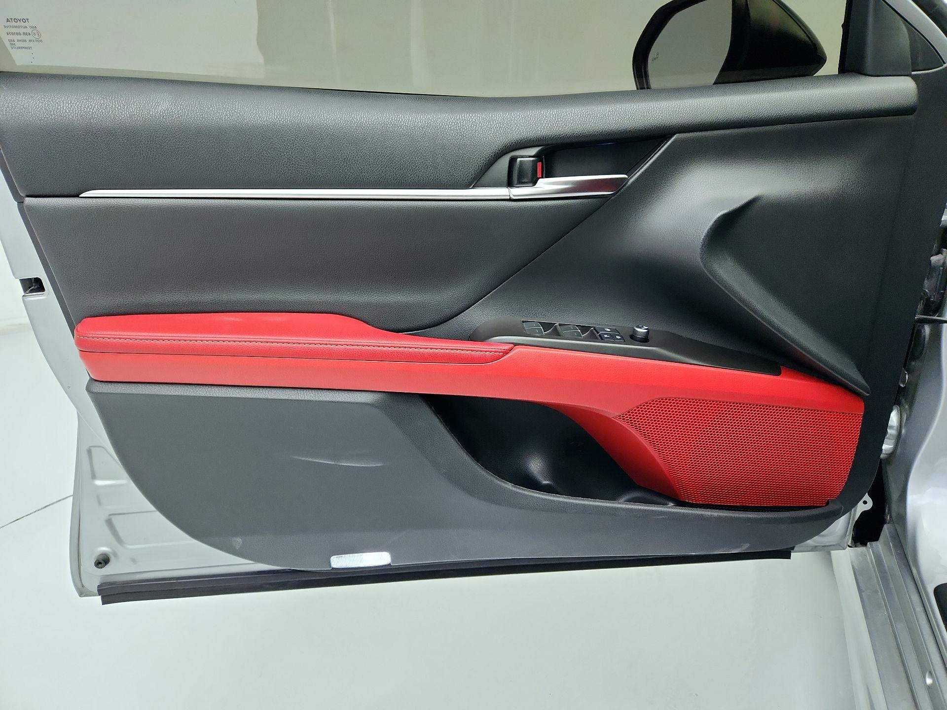Thumbnail: 2021 Toyota Camry - 12
