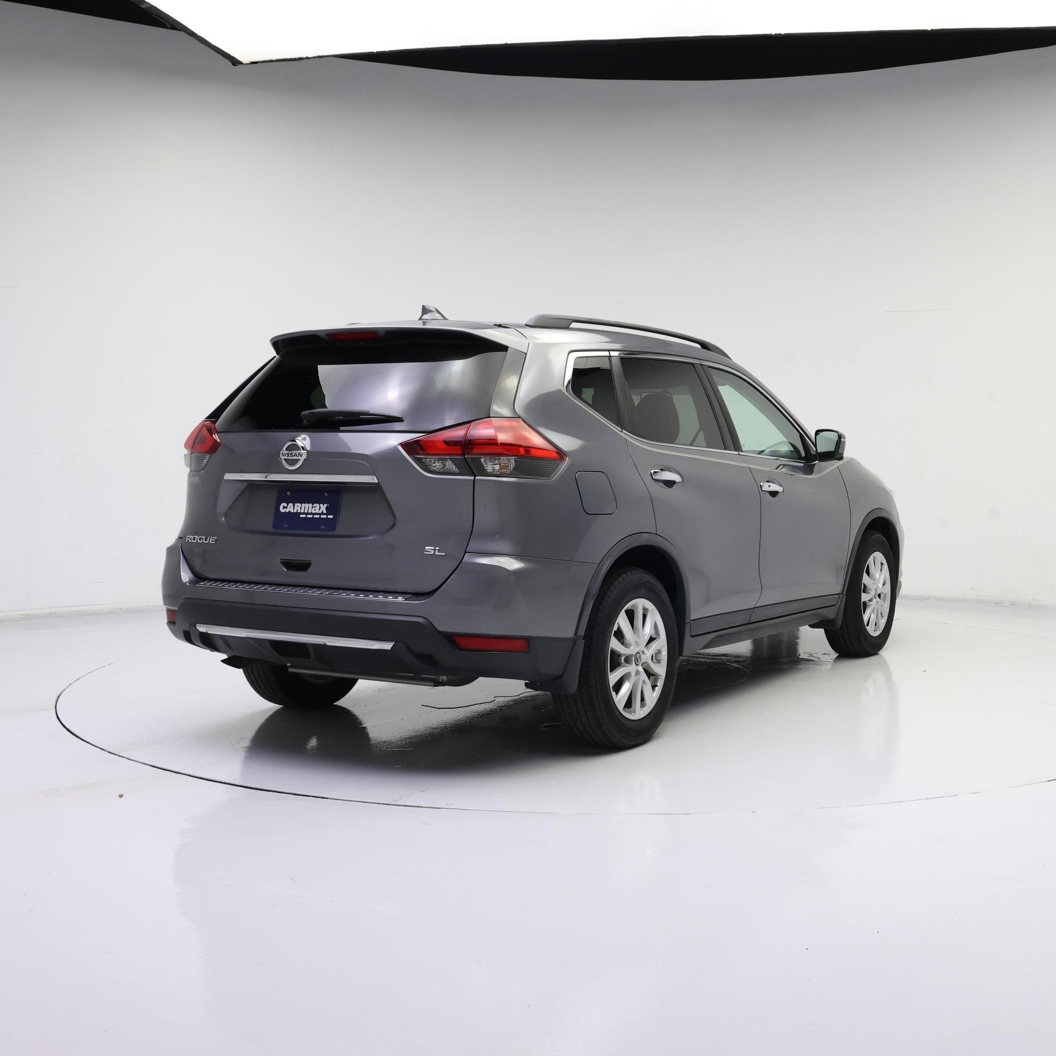 Thumbnail: 2017 Nissan Rogue - 8