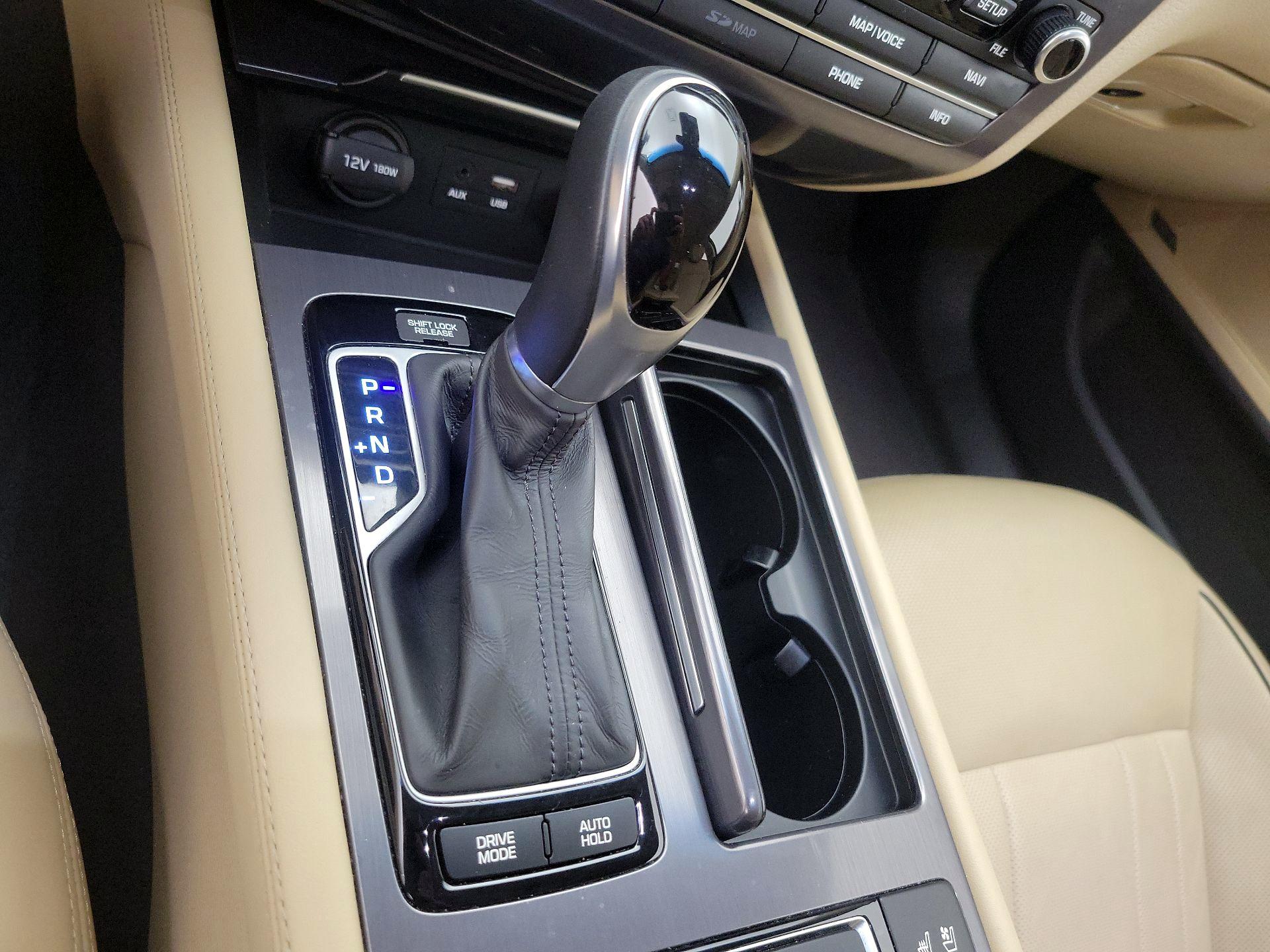 Thumbnail: 2015 Hyundai Genesis - 18