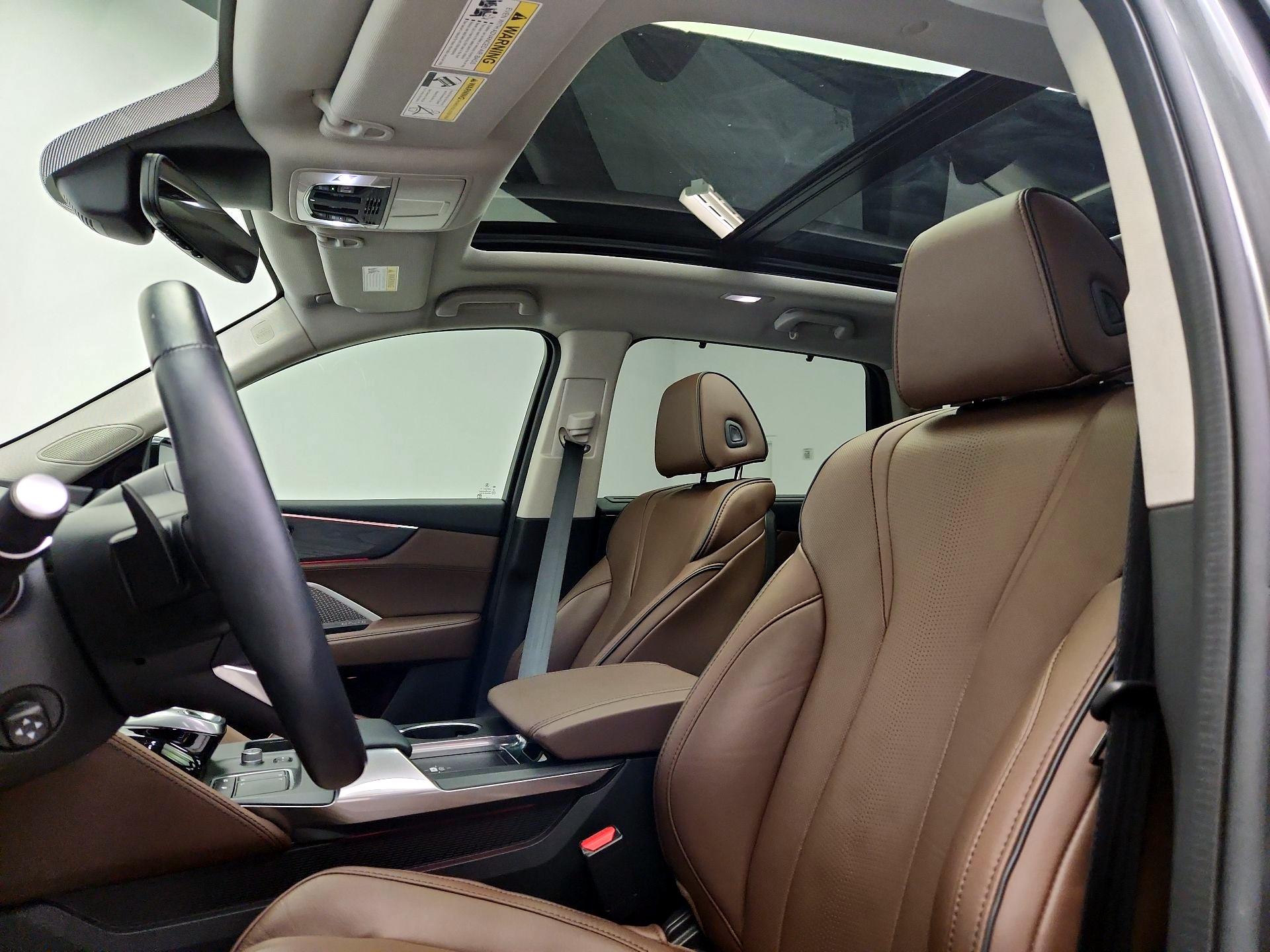 Thumbnail: 2022 Acura MDX - 20