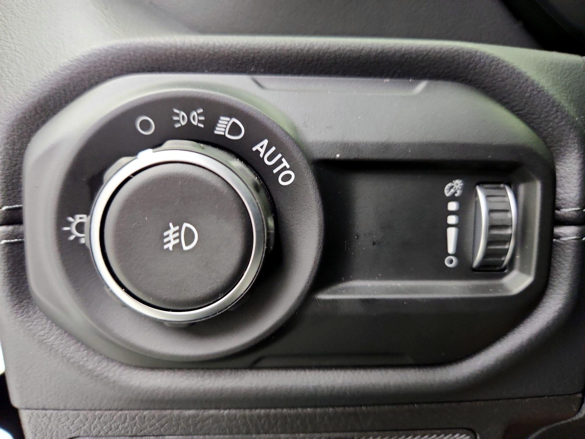 Thumbnail: 2025 Jeep Wrangler - 13