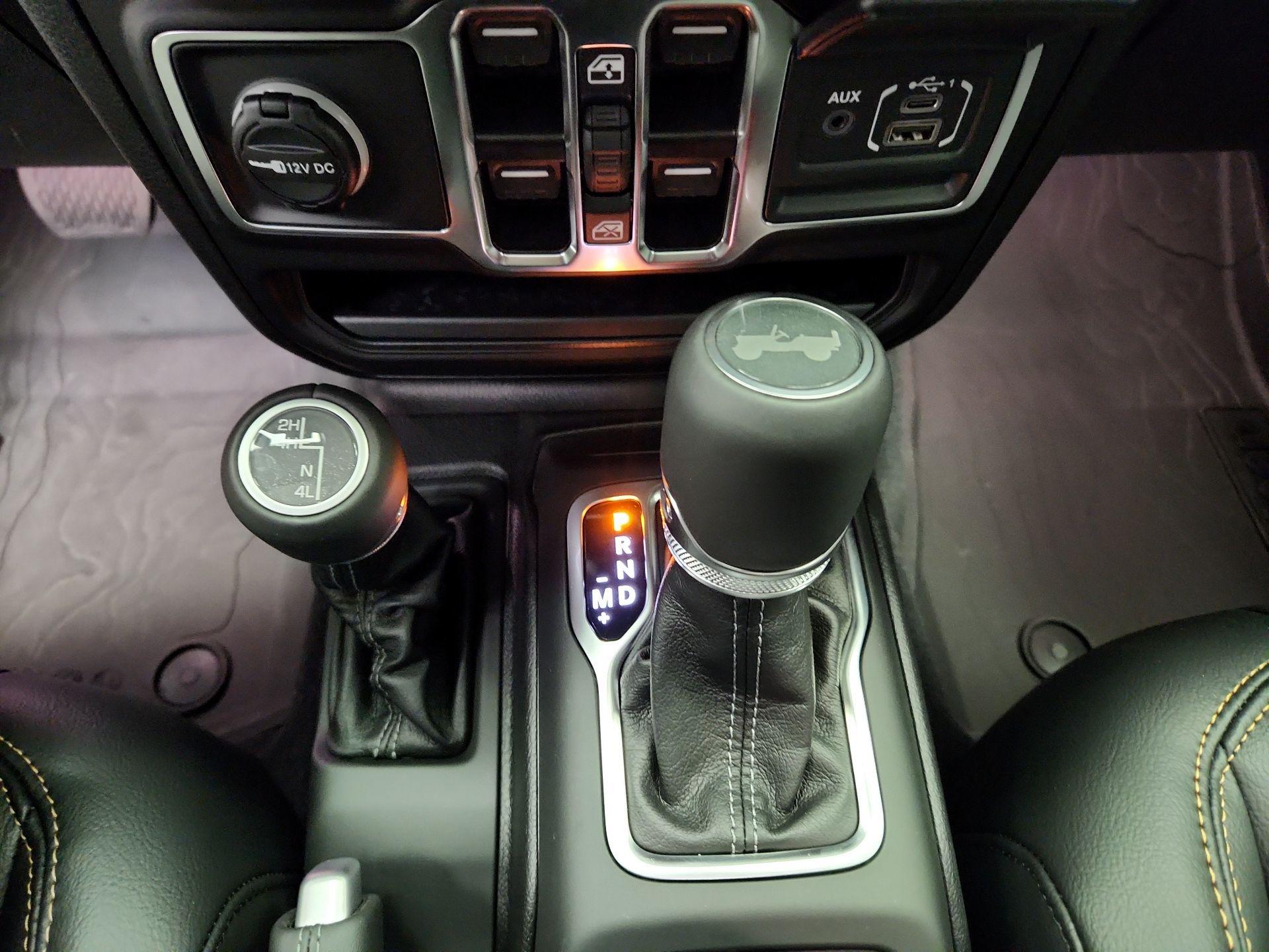Thumbnail: 2025 Jeep Wrangler - 18