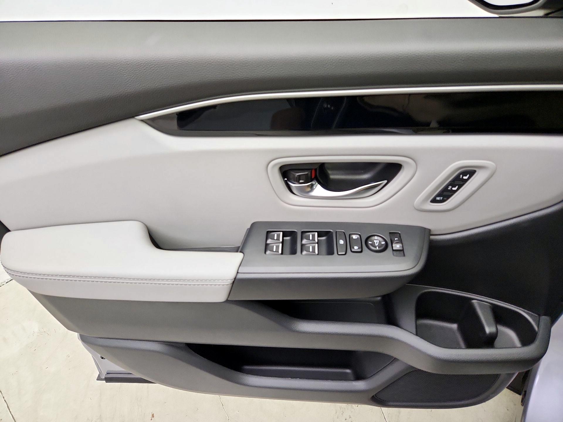 Thumbnail: 2025 Honda Pilot - 12