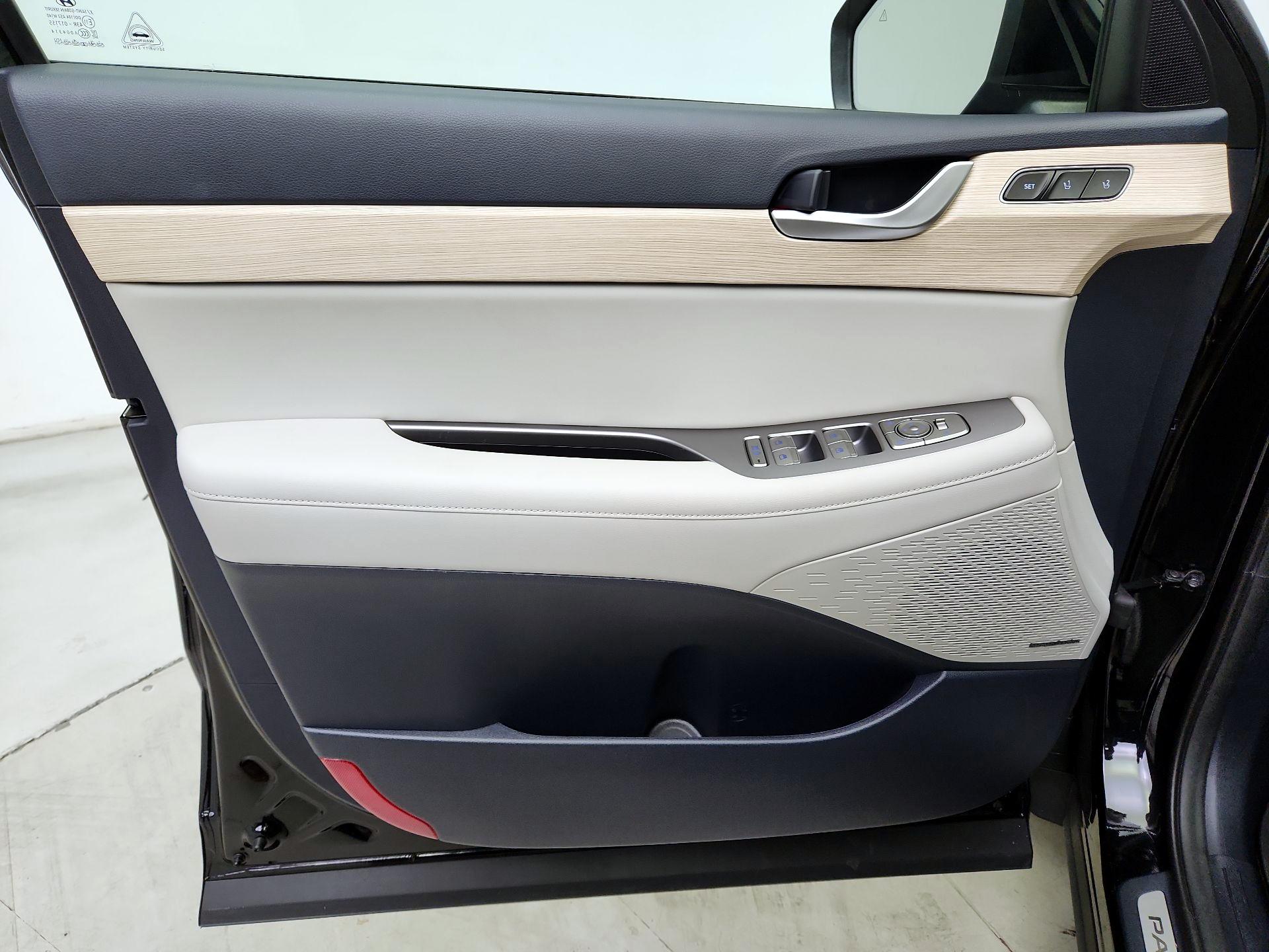 Thumbnail: 2024 Hyundai Palisade - 12