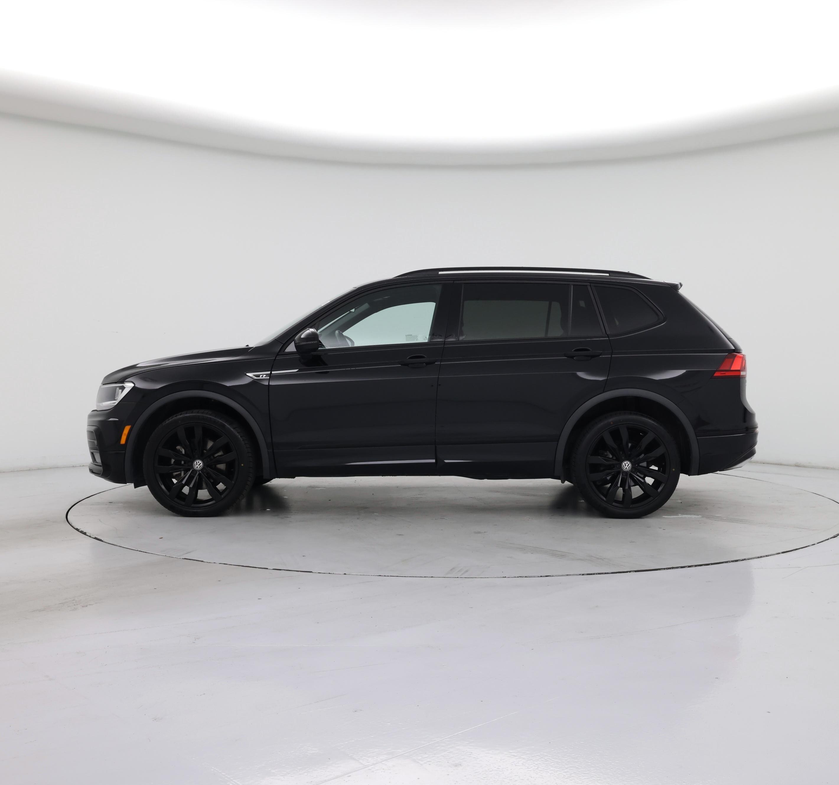 Thumbnail: 2021 Volkswagen Tiguan - 3