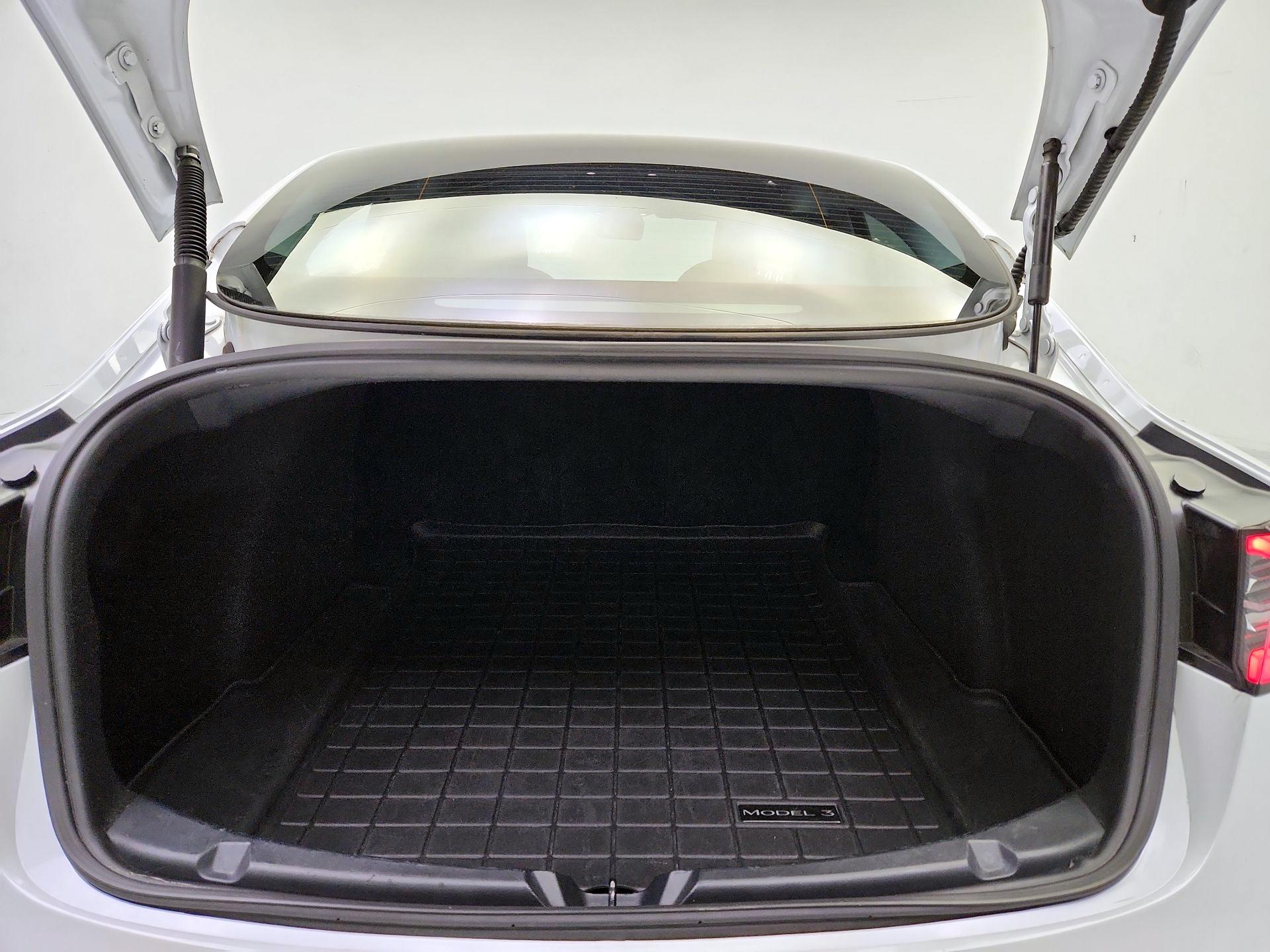 Thumbnail: 2021 Tesla Model 3 - 19