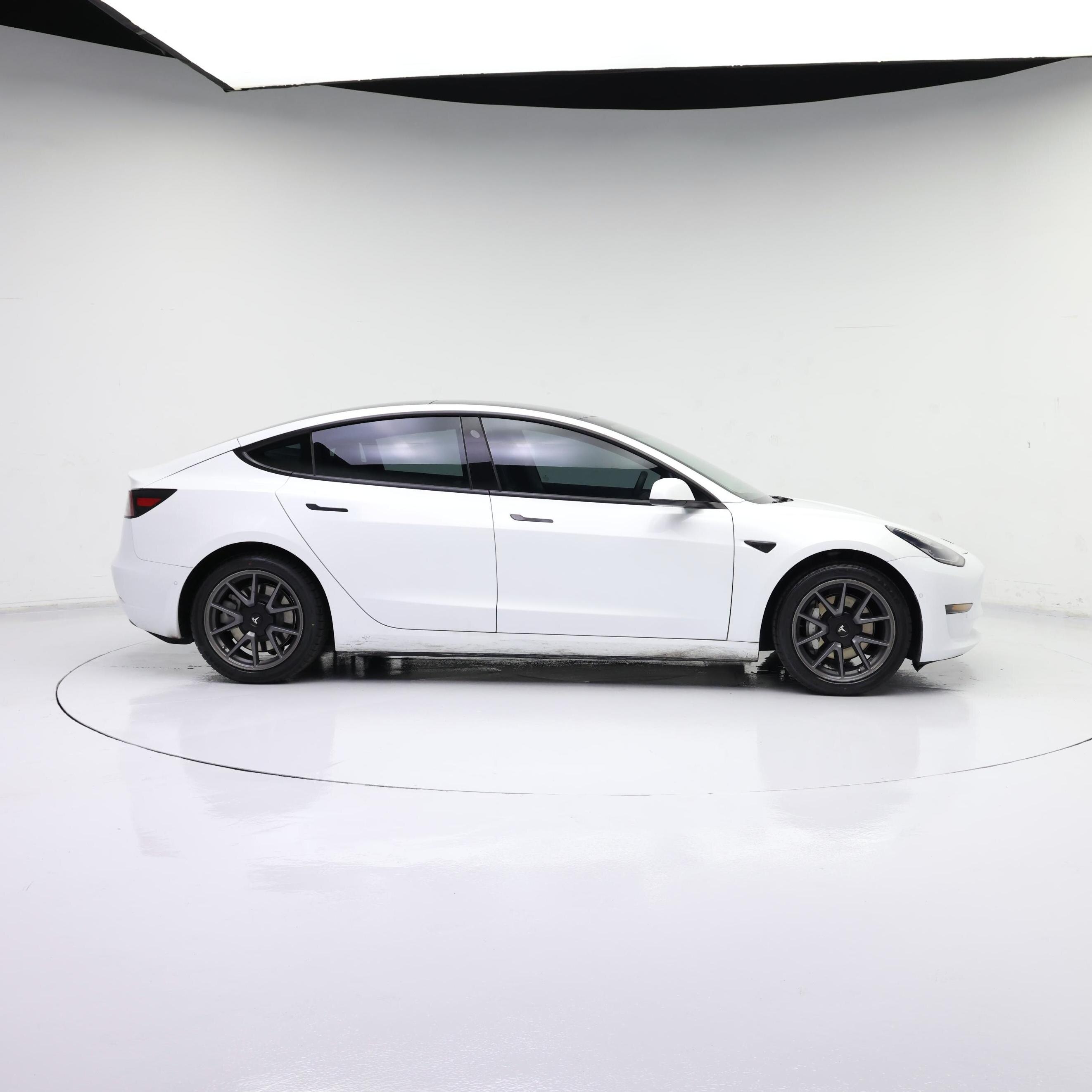Thumbnail: 2021 Tesla Model 3 - 7