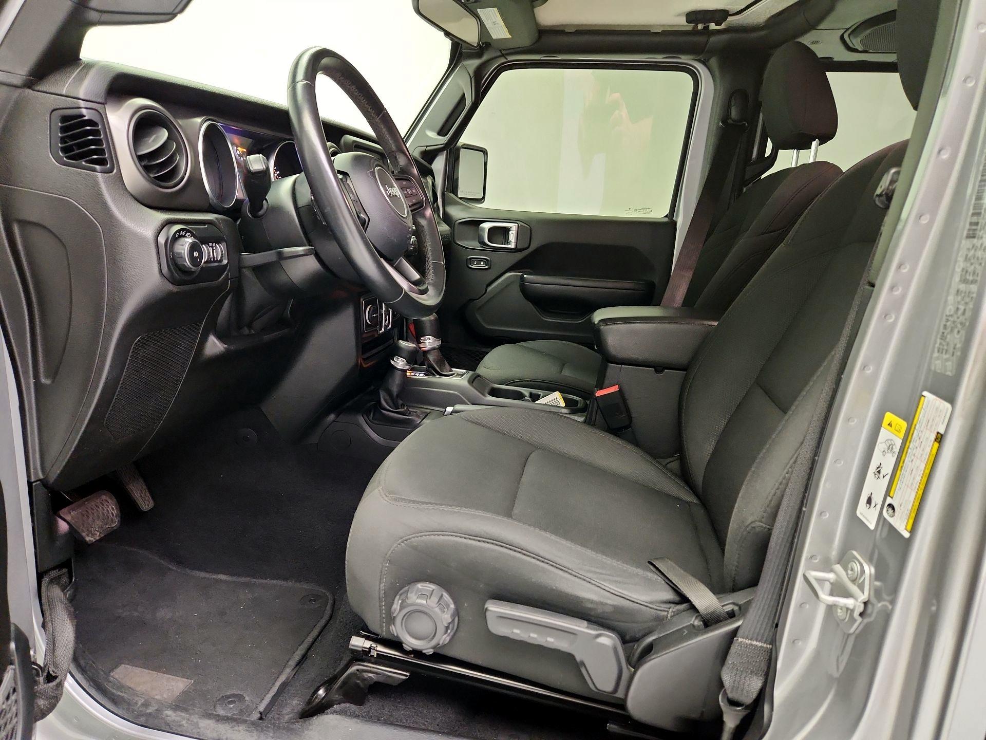 Thumbnail: 2019 Jeep Wrangler - 11