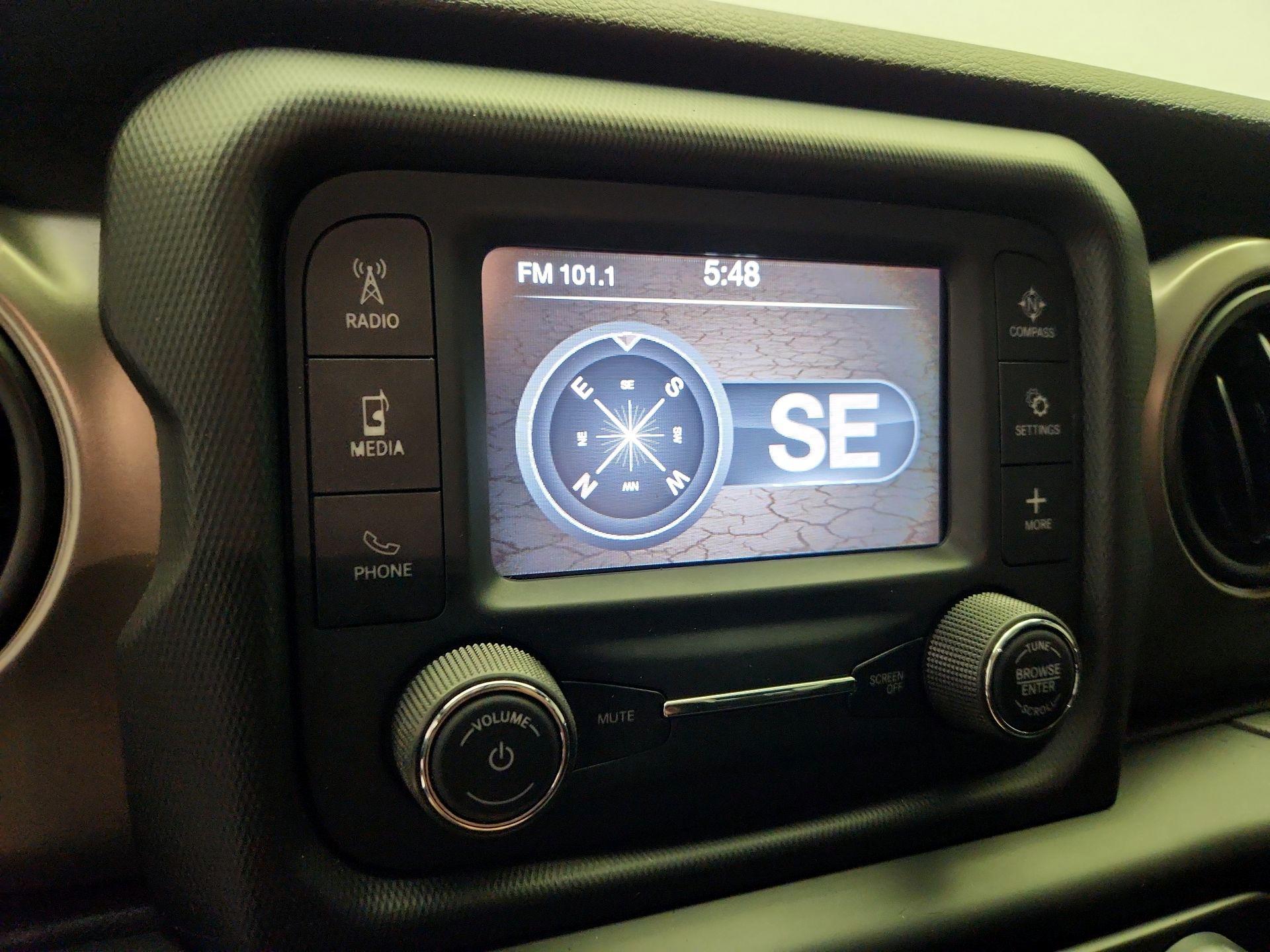 Thumbnail: 2019 Jeep Wrangler - 14