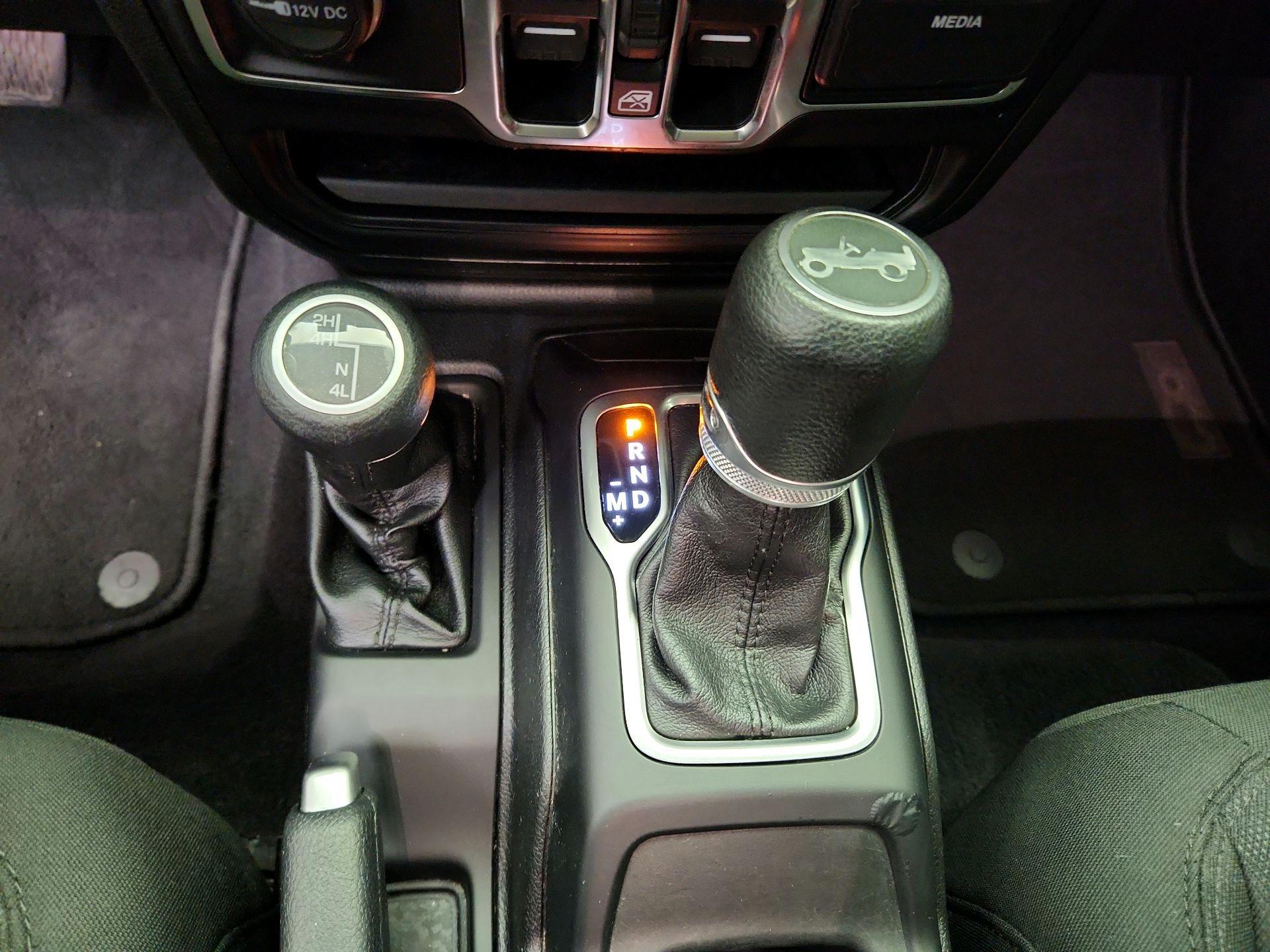 Thumbnail: 2019 Jeep Wrangler - 18