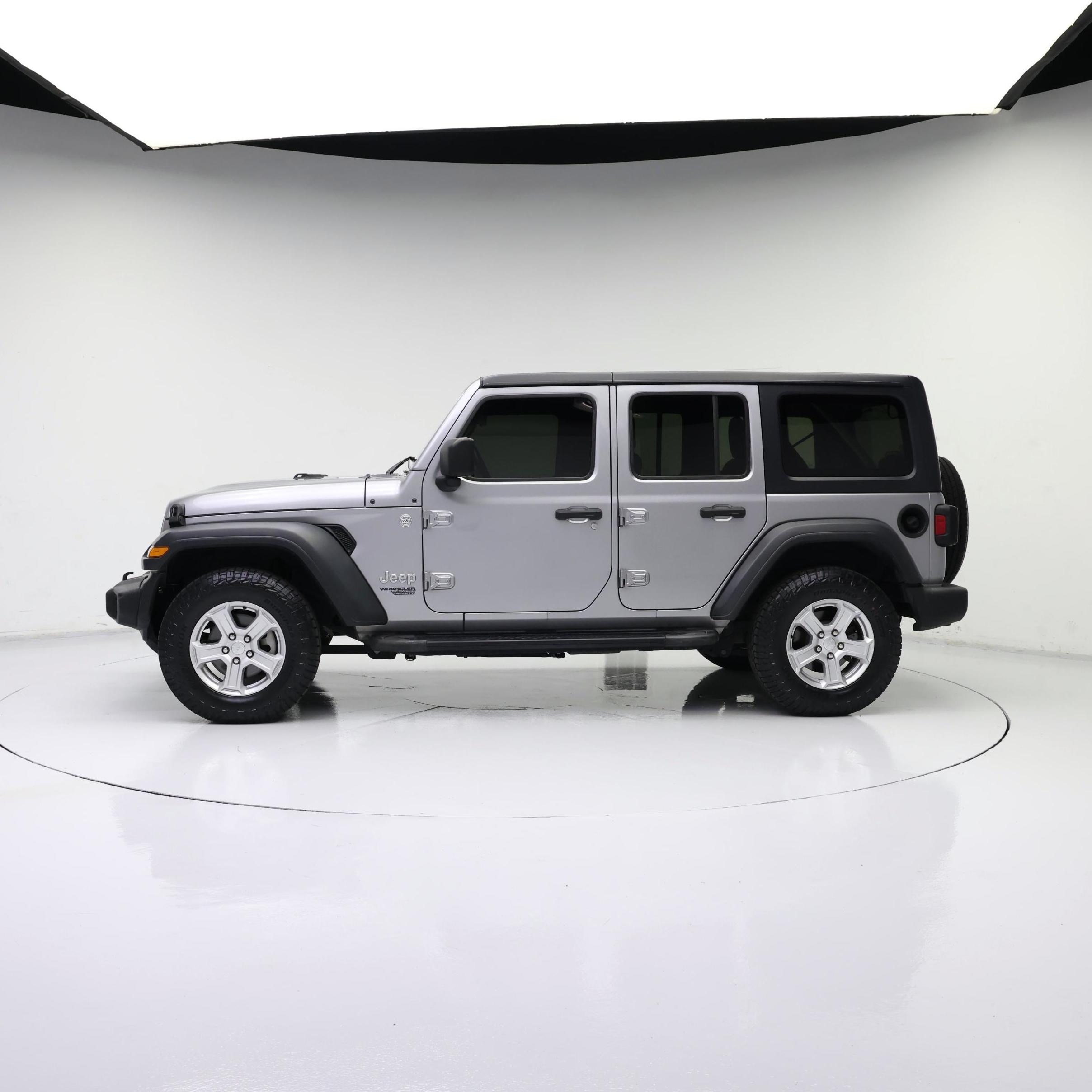 Thumbnail: 2019 Jeep Wrangler - 3