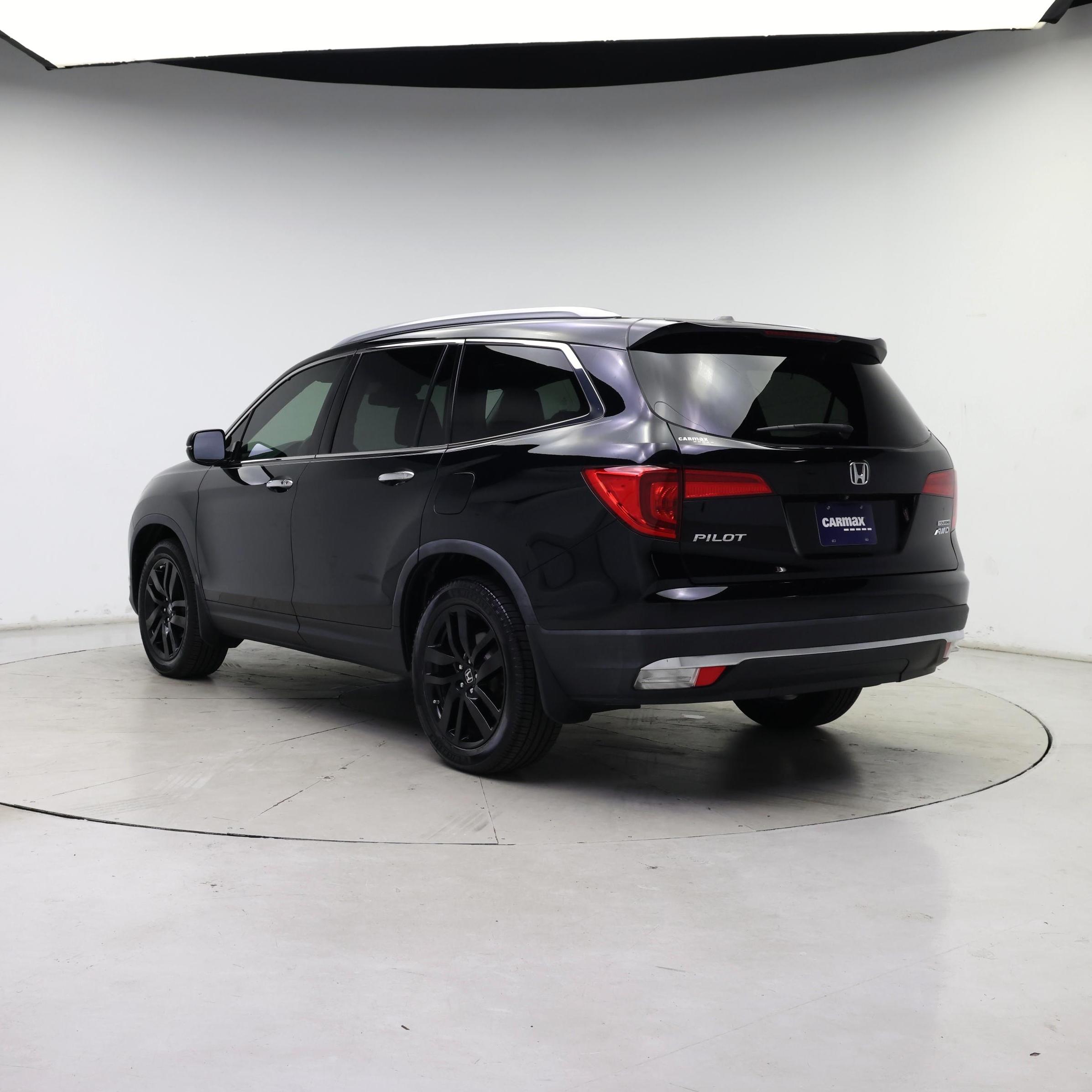 Thumbnail: 2017 Honda Pilot - 2