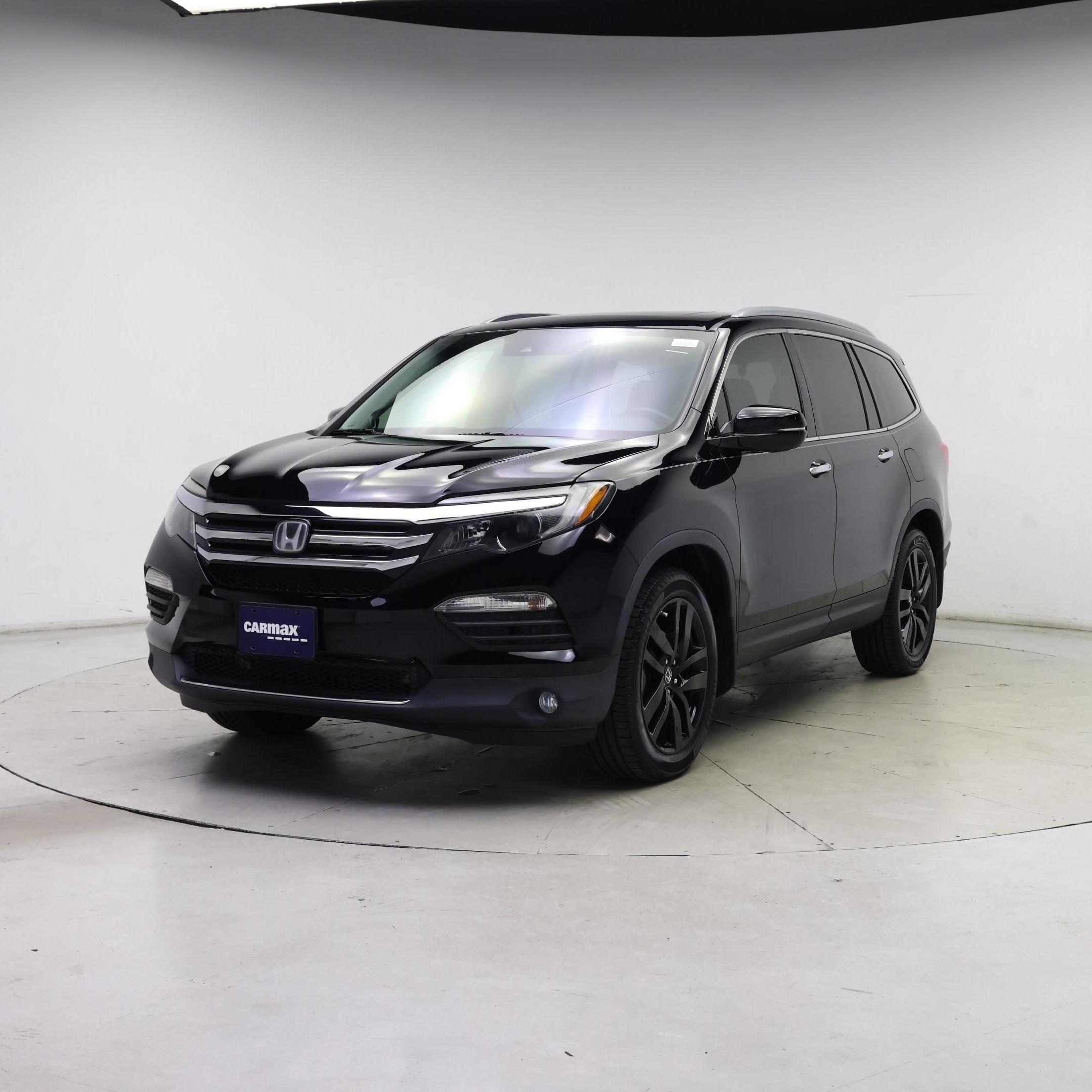 Thumbnail: 2017 Honda Pilot - 4