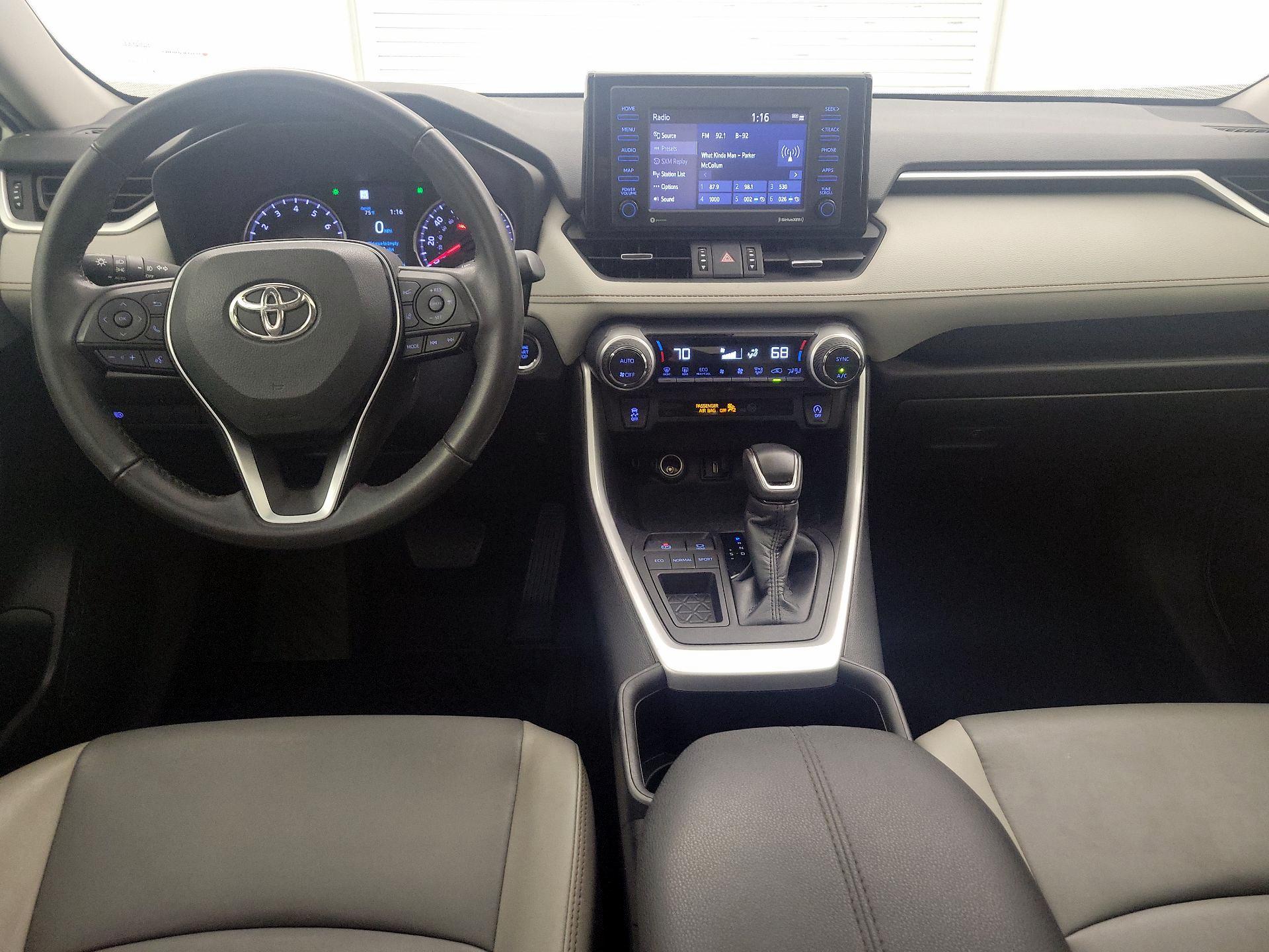Thumbnail: 2022 Toyota RAV4 - 9