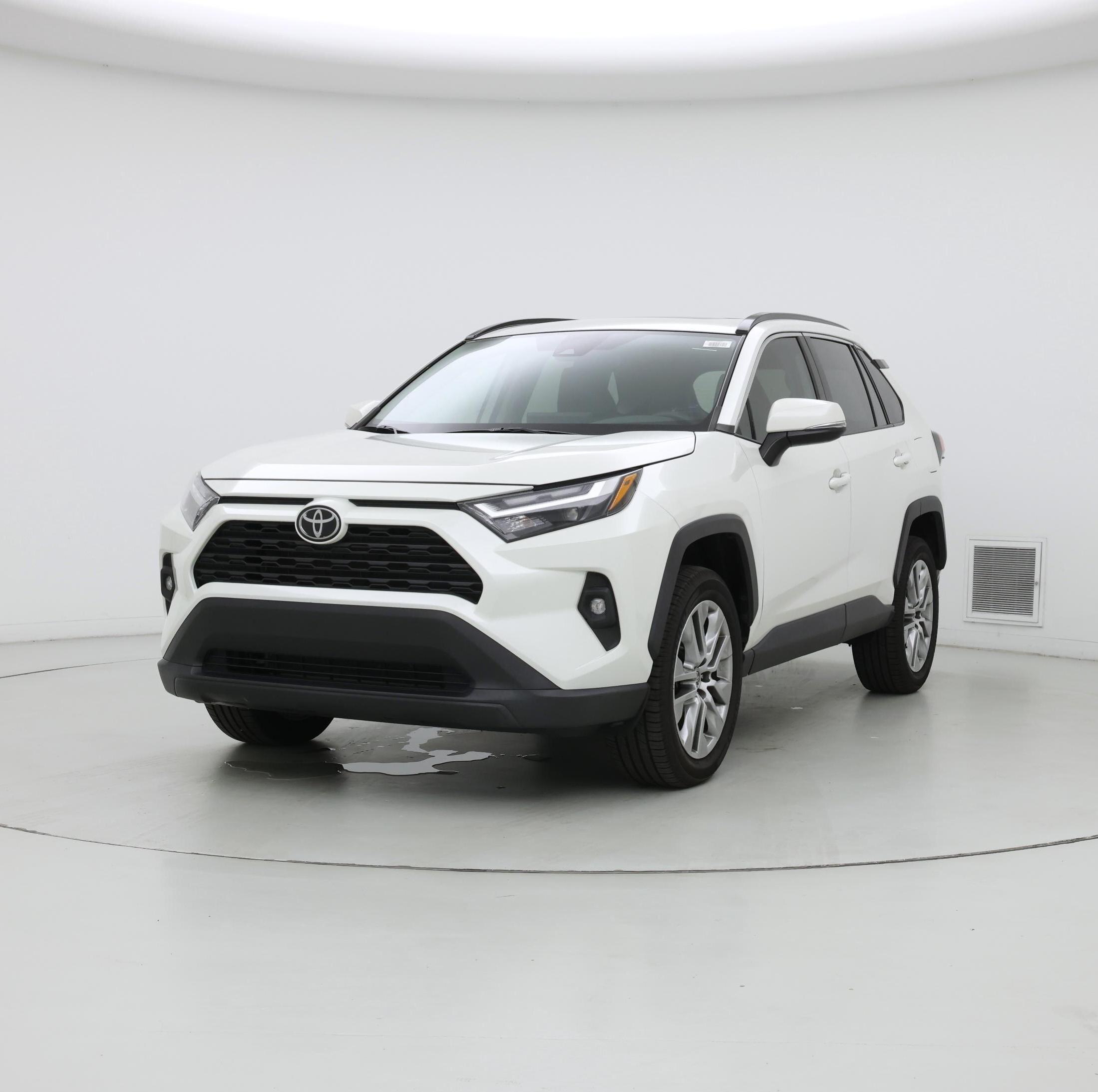 Thumbnail: 2022 Toyota RAV4 - 4