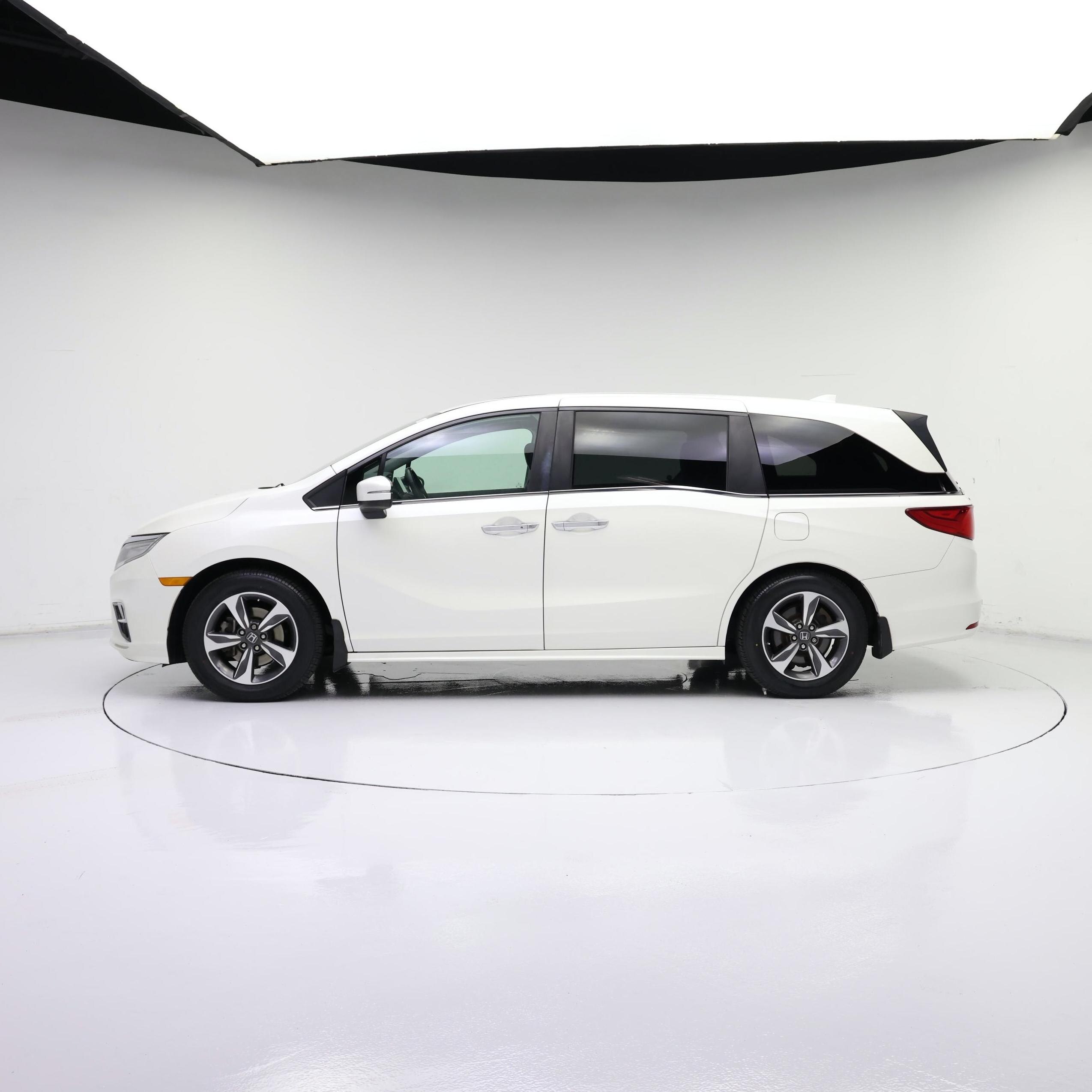 Thumbnail: 2018 Honda Odyssey - 3
