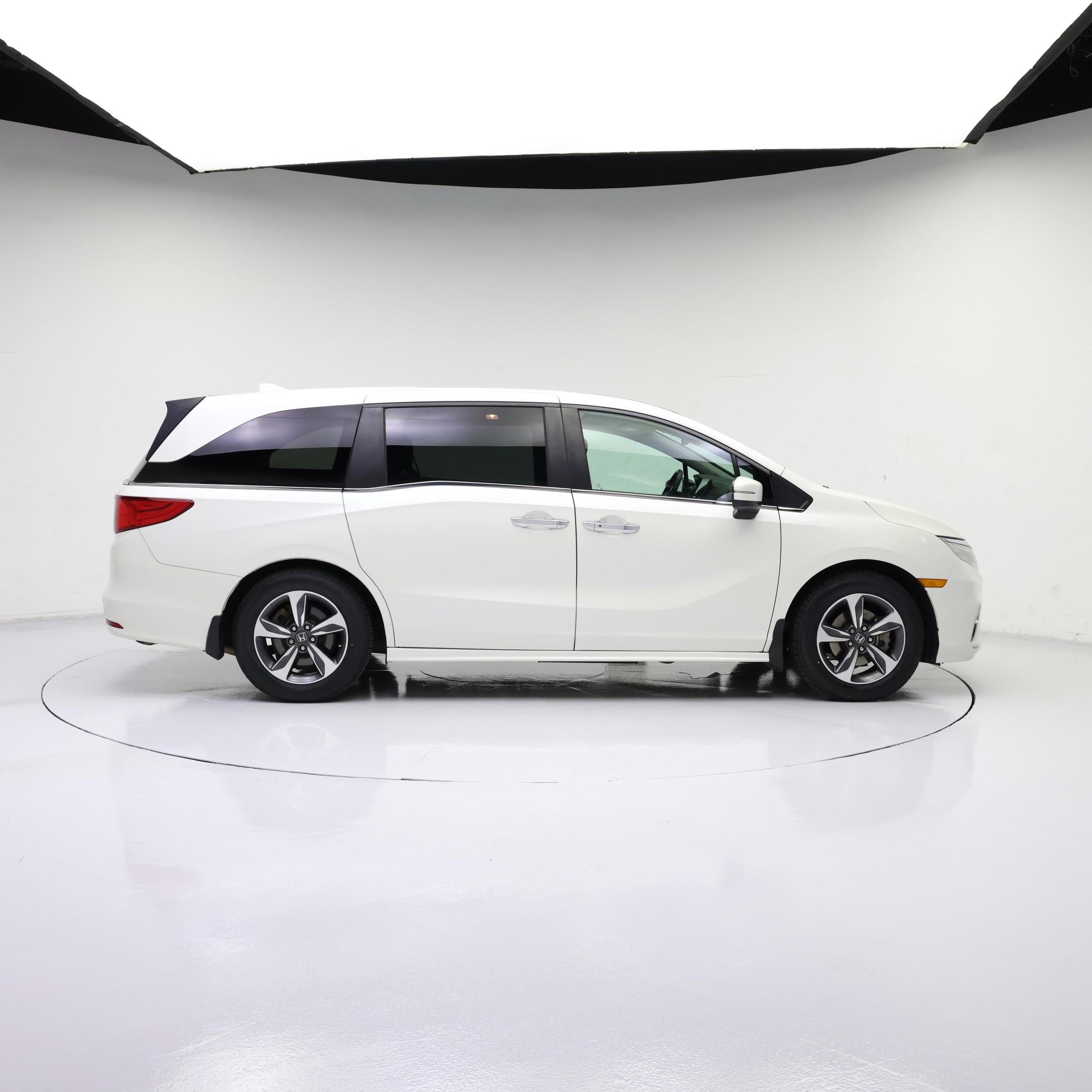Thumbnail: 2018 Honda Odyssey - 7