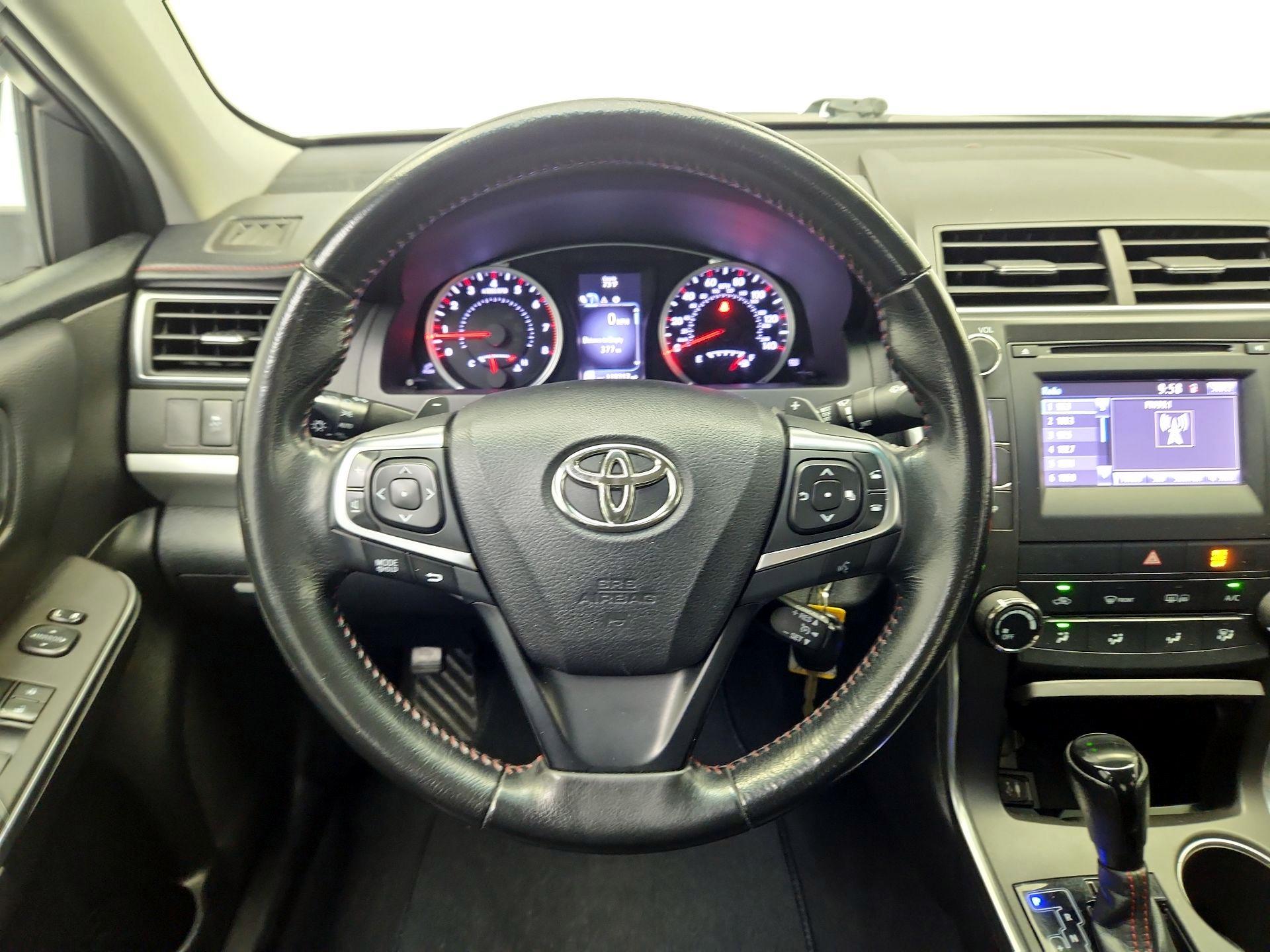 Thumbnail: 2016 Toyota Camry - 10