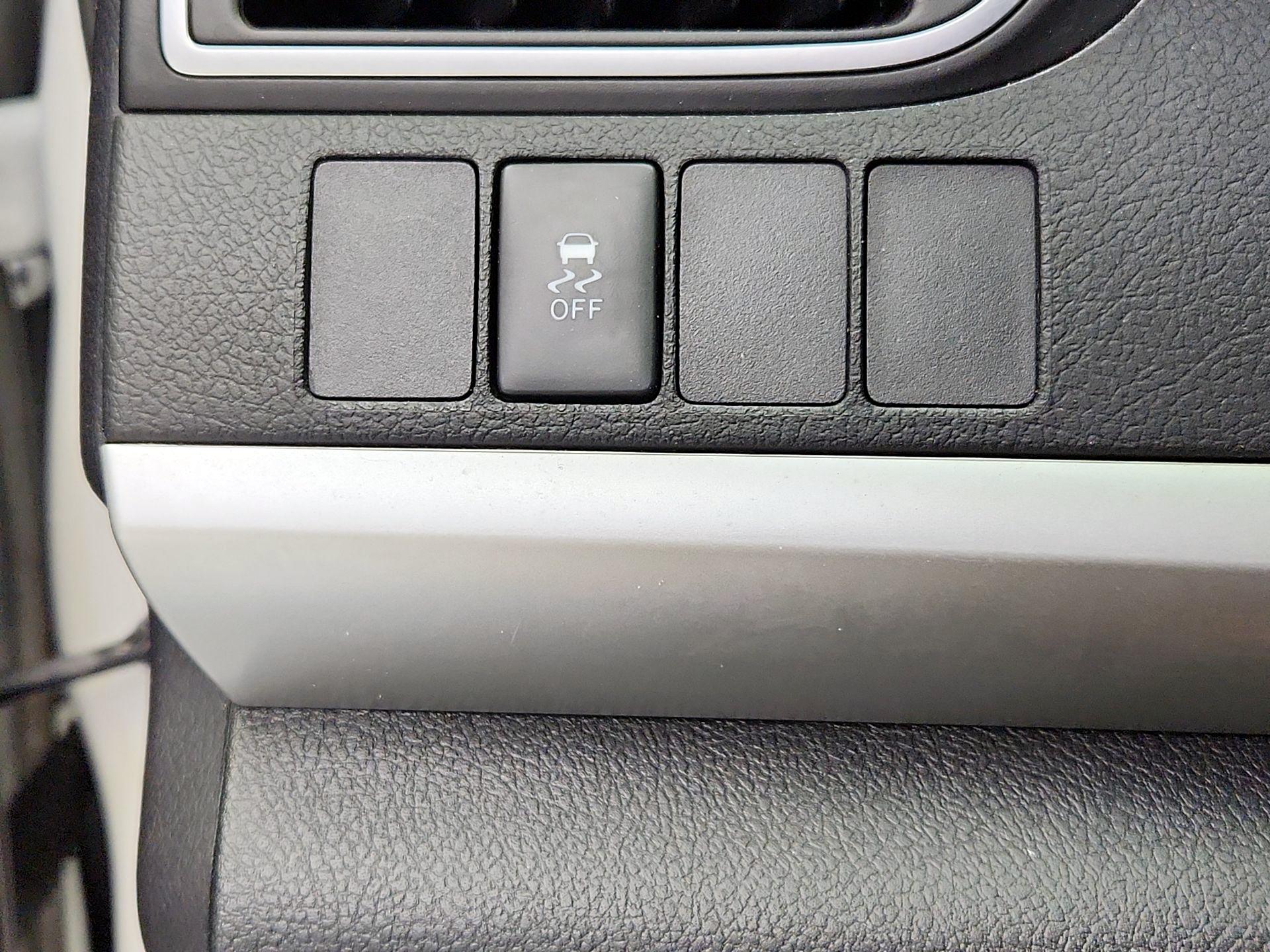 Thumbnail: 2016 Toyota Camry - 13