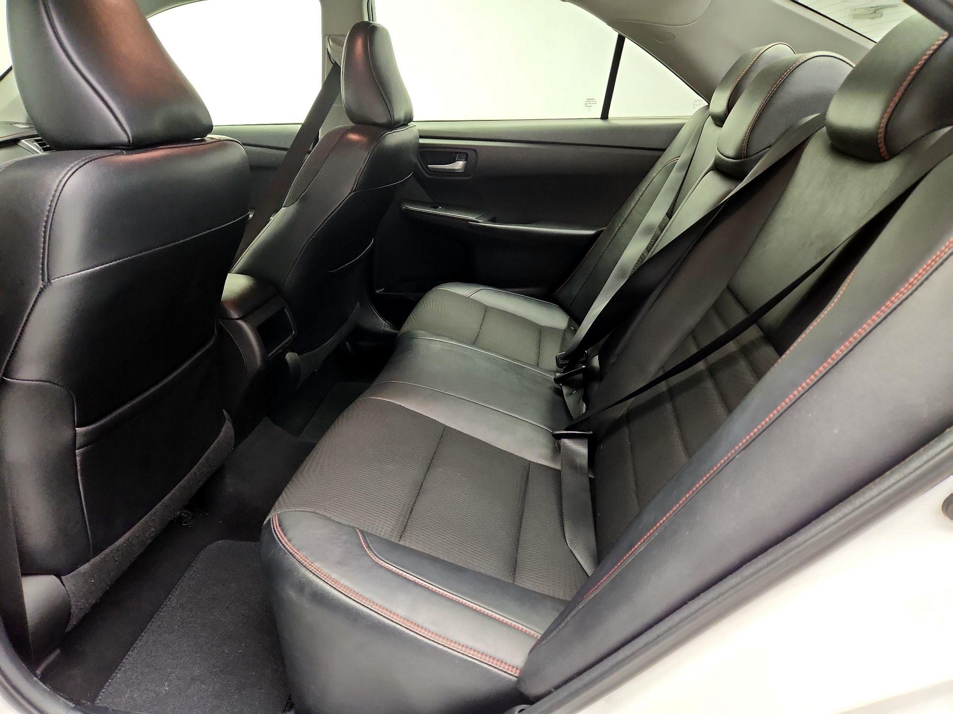 Thumbnail: 2016 Toyota Camry - 19
