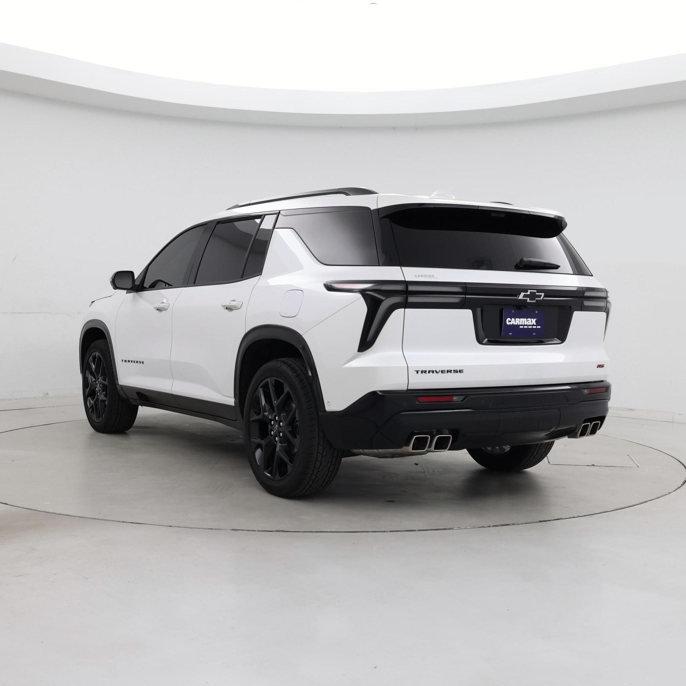 Thumbnail: 2024 Chevrolet Traverse - 2