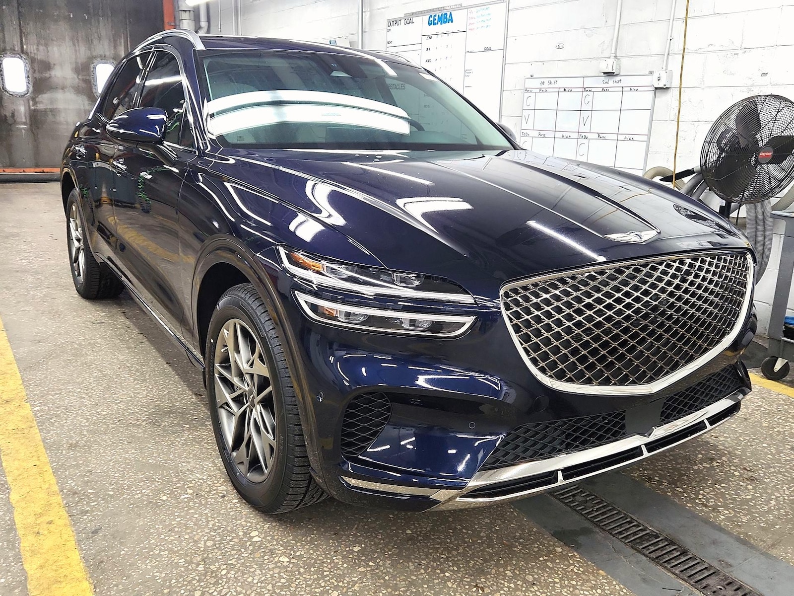 2023 GENESIS GV70