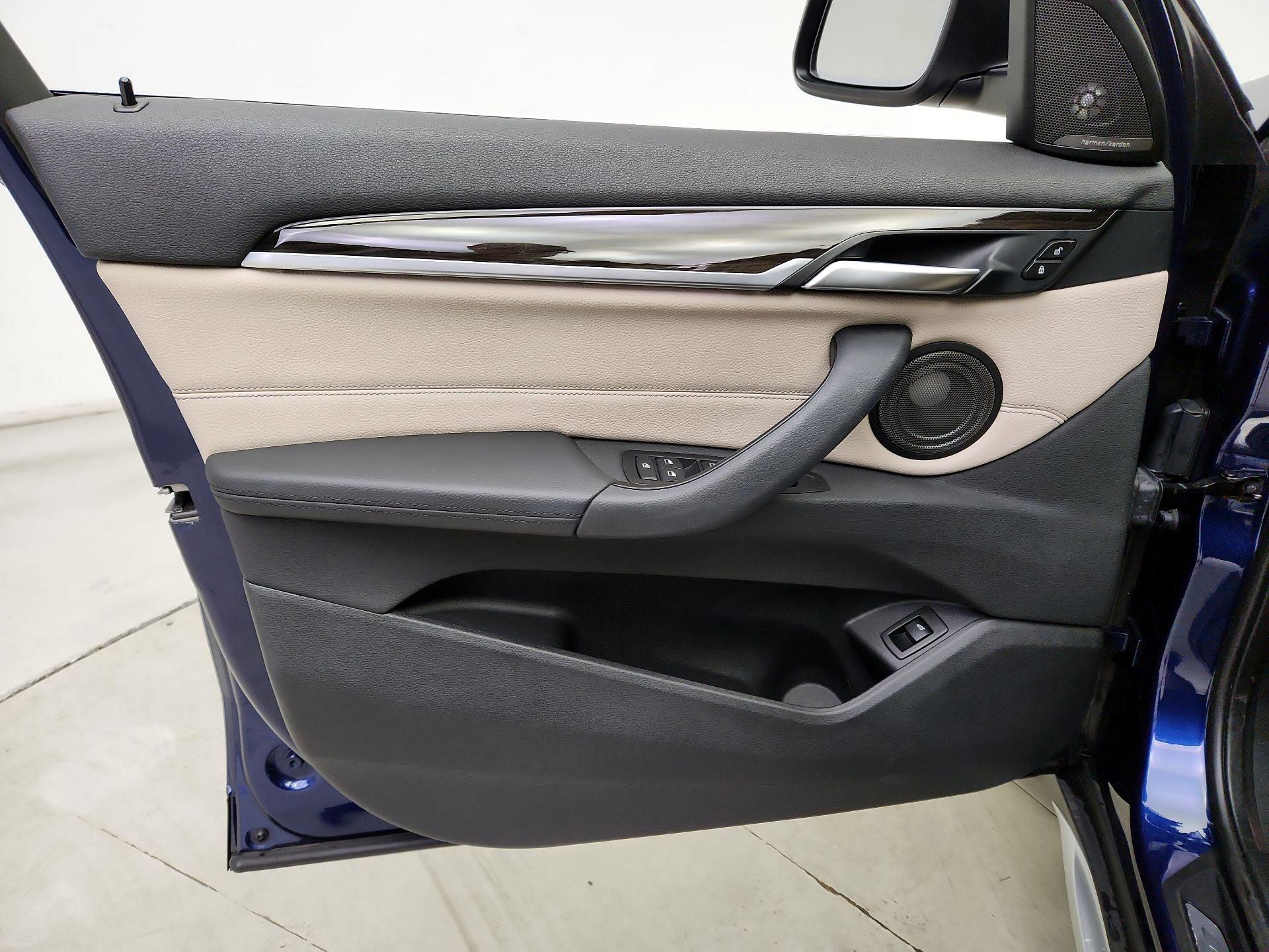 Thumbnail: 2016 BMW X1 - 12