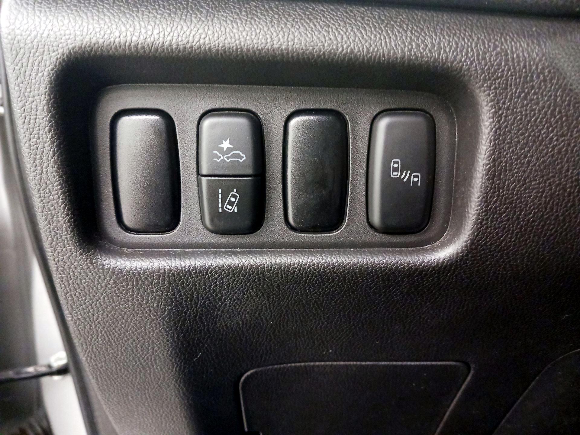 Thumbnail: 2020 Mitsubishi Outlander Sport - 13